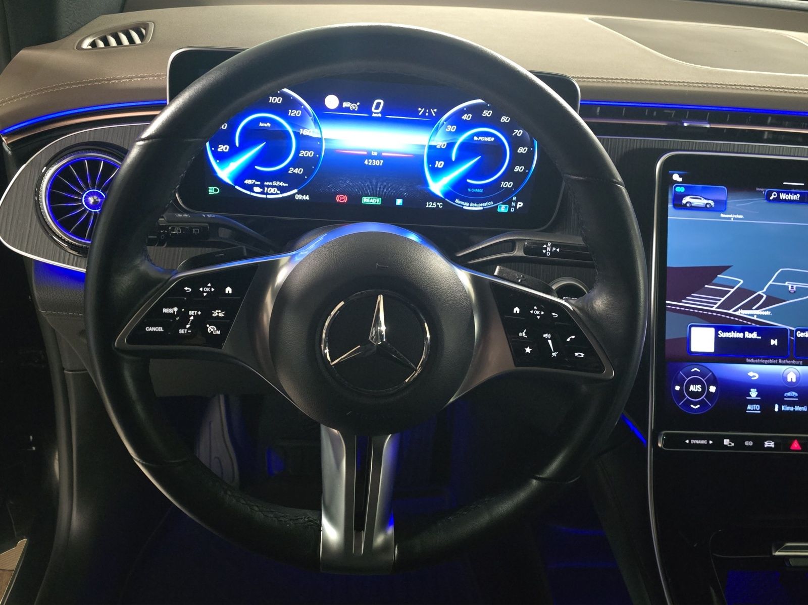 MERCEDES-BENZ EQE 350 EQE SUV 350 4 Matic Executive Edition-image-10