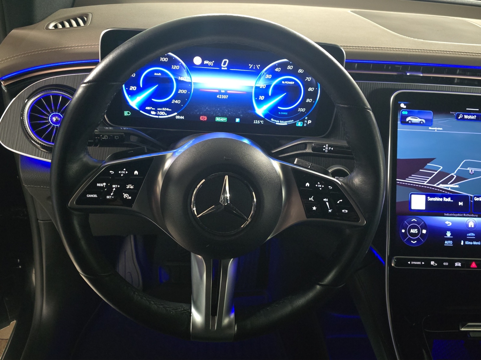 MERCEDES-BENZ EQE SUV 350 4 Matic Executive Edition-image-10