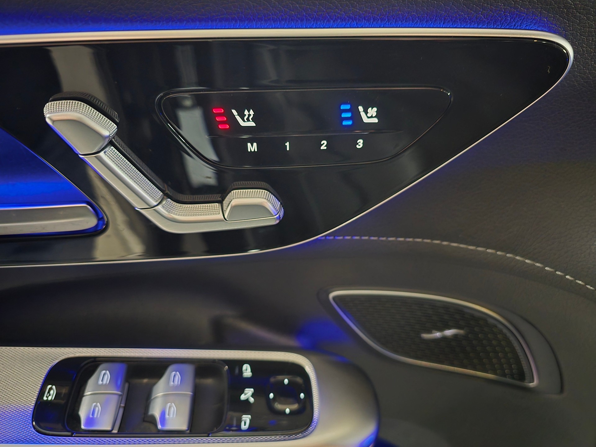MERCEDES-BENZ EQE 350 EQE SUV 350 4 Matic Executive Edition-image-21