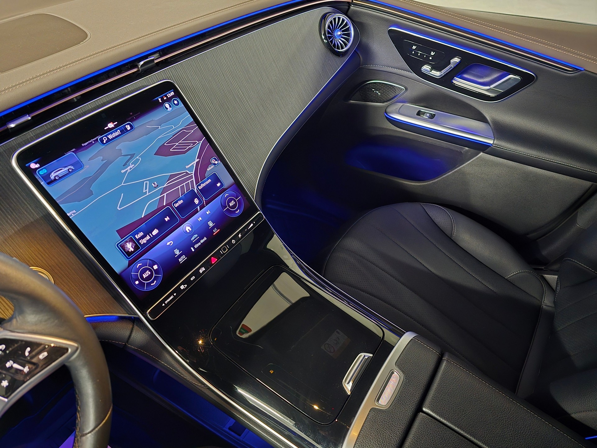 MERCEDES-BENZ EQE 350 EQE SUV 350 4 Matic Executive Edition-image-11