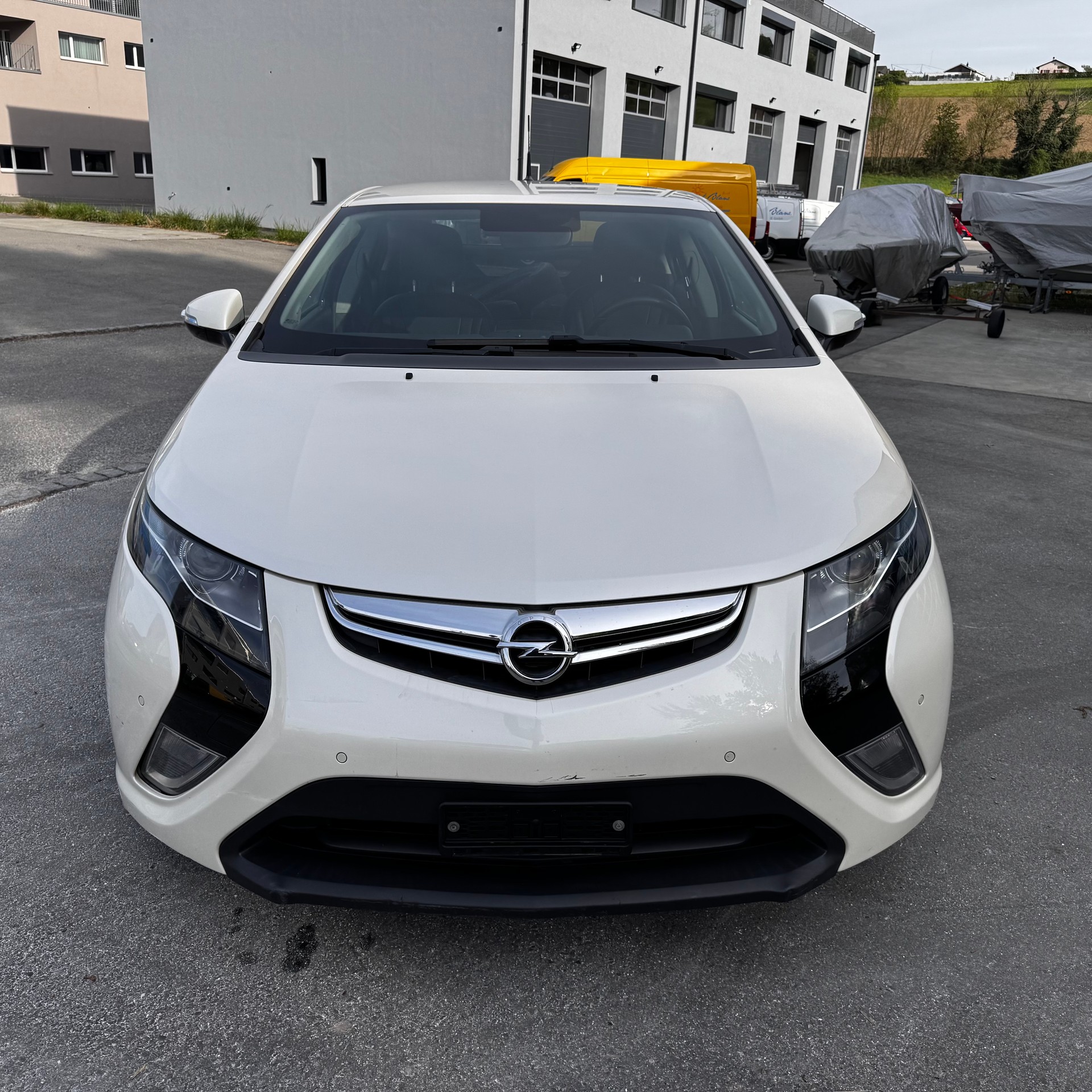 OPEL Ampera E-REV-image-1
