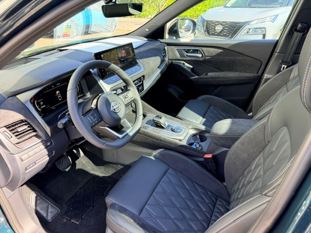 NISSAN Qashqai 1.3 DIG-T Tekna+ 4x4-image-7