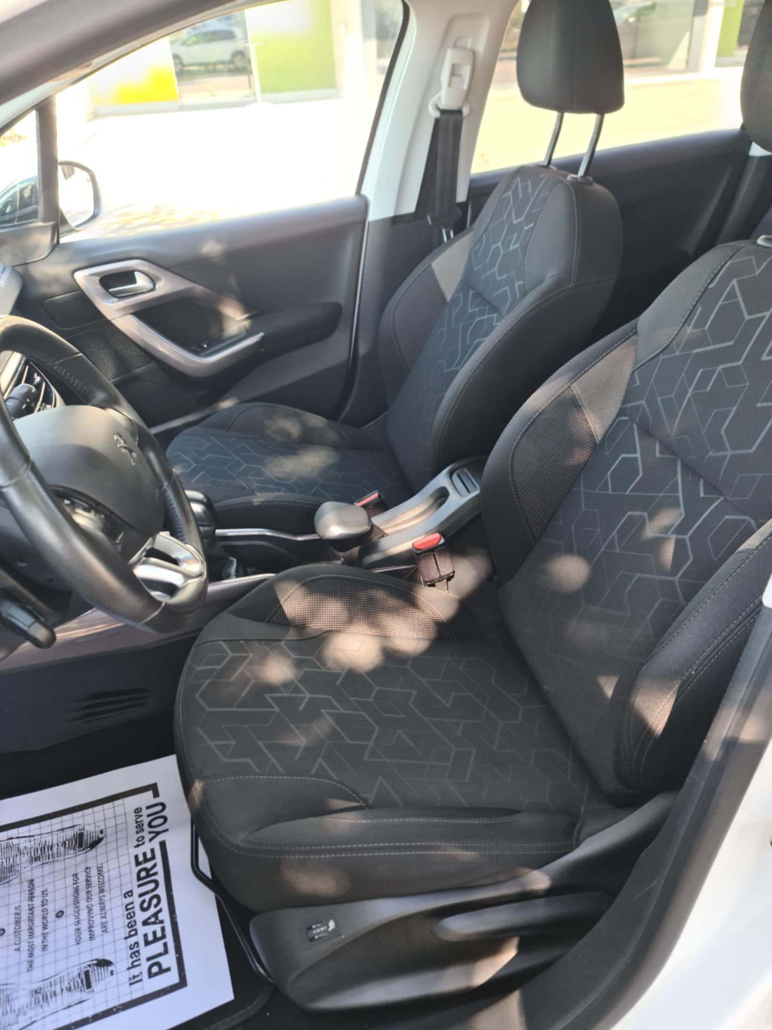 PEUGEOT 2008 1.2 PureTech Active-image-11