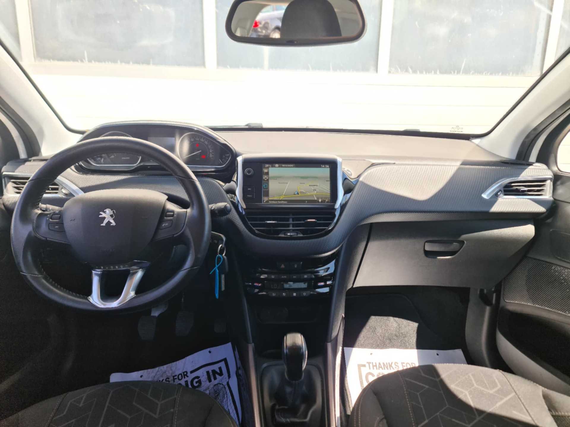 PEUGEOT 2008 1.2 PureTech Active-image-9