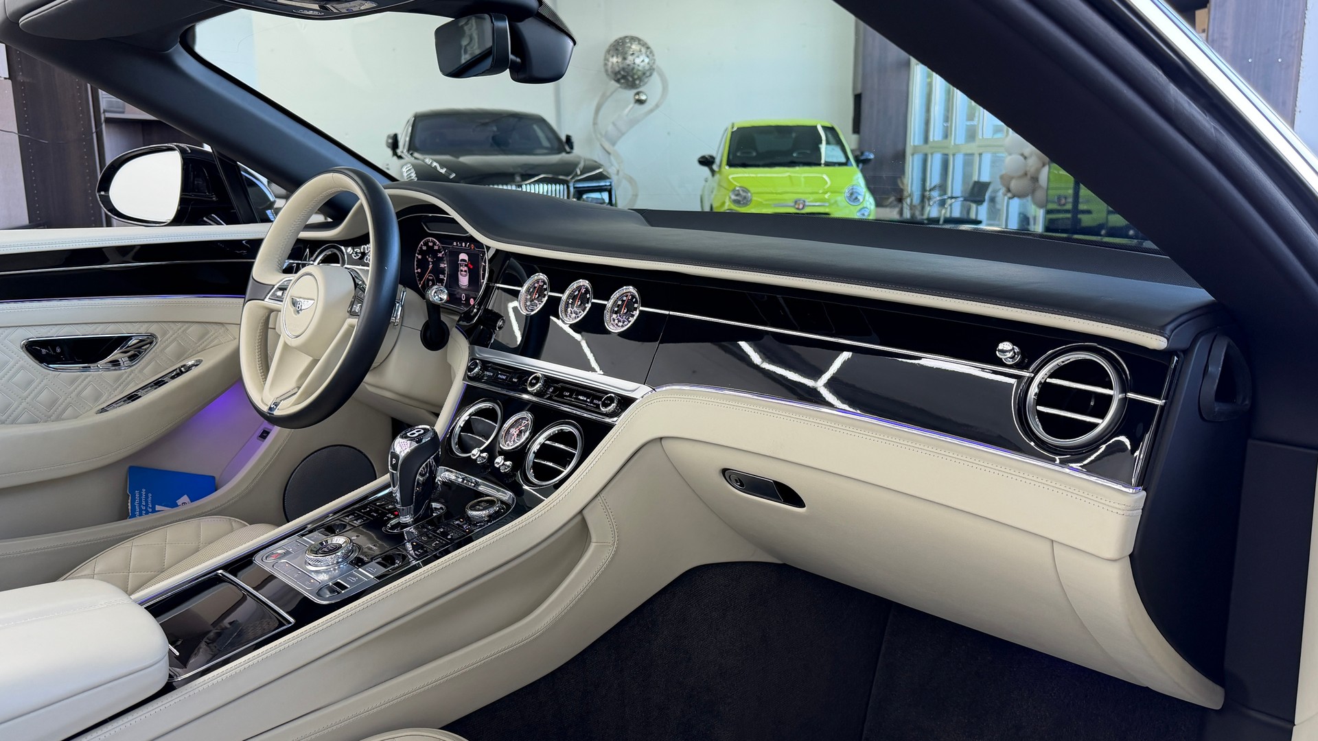 BENTLEY Continental GTC 4.0 V8-image-14