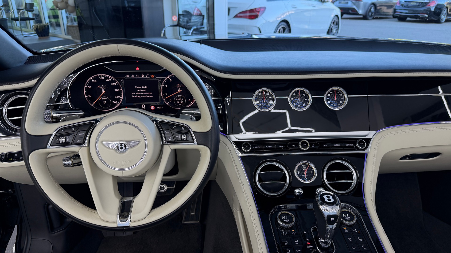 BENTLEY Continental GTC 4.0 V8-image-8