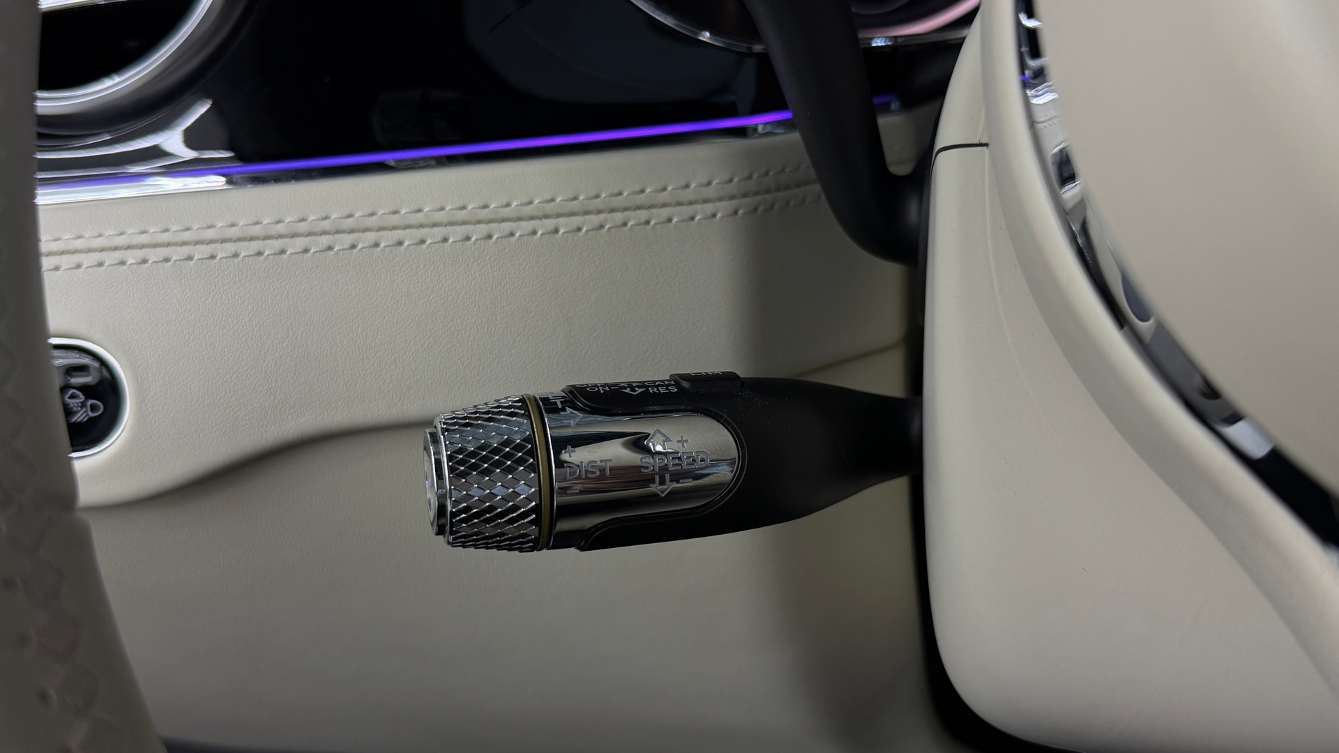 BENTLEY Continental GTC 4.0 V8-image-18