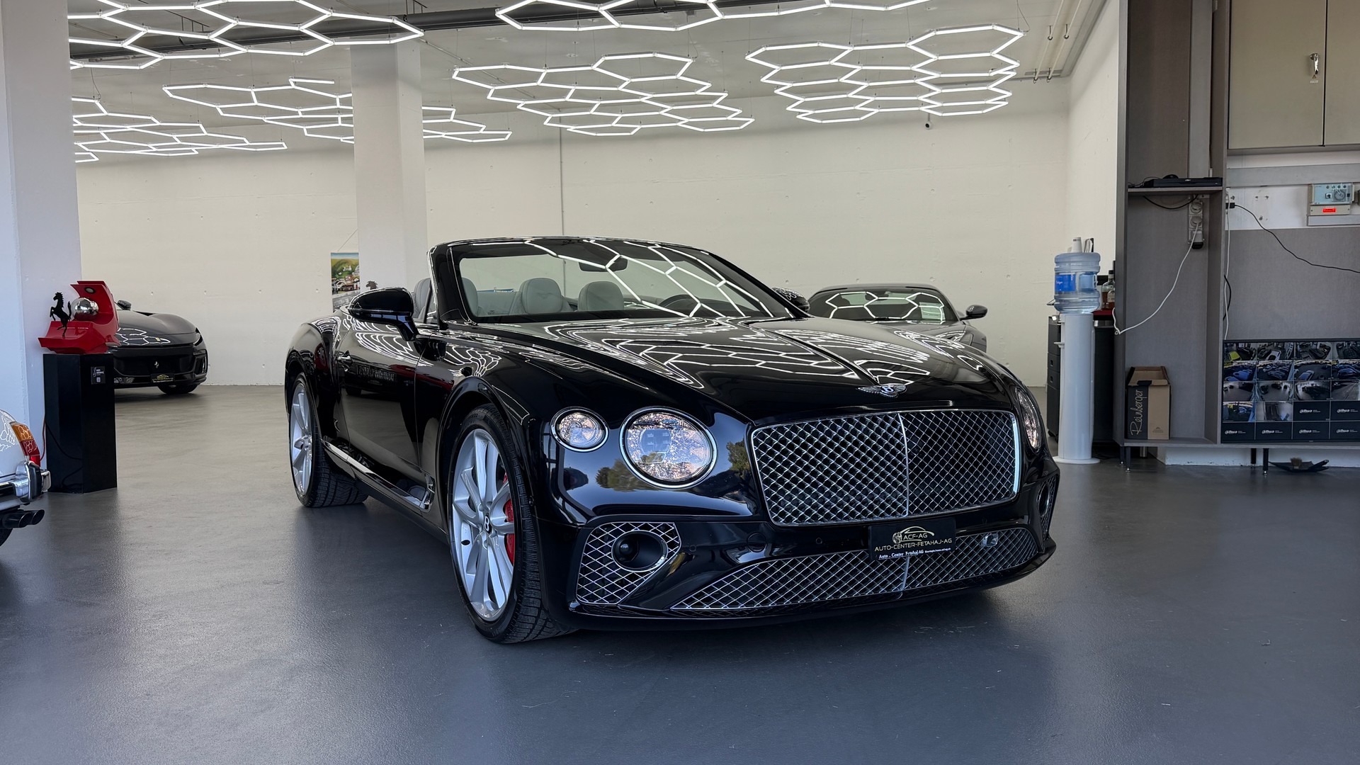 BENTLEY Continental GTC 4.0 V8-image-2