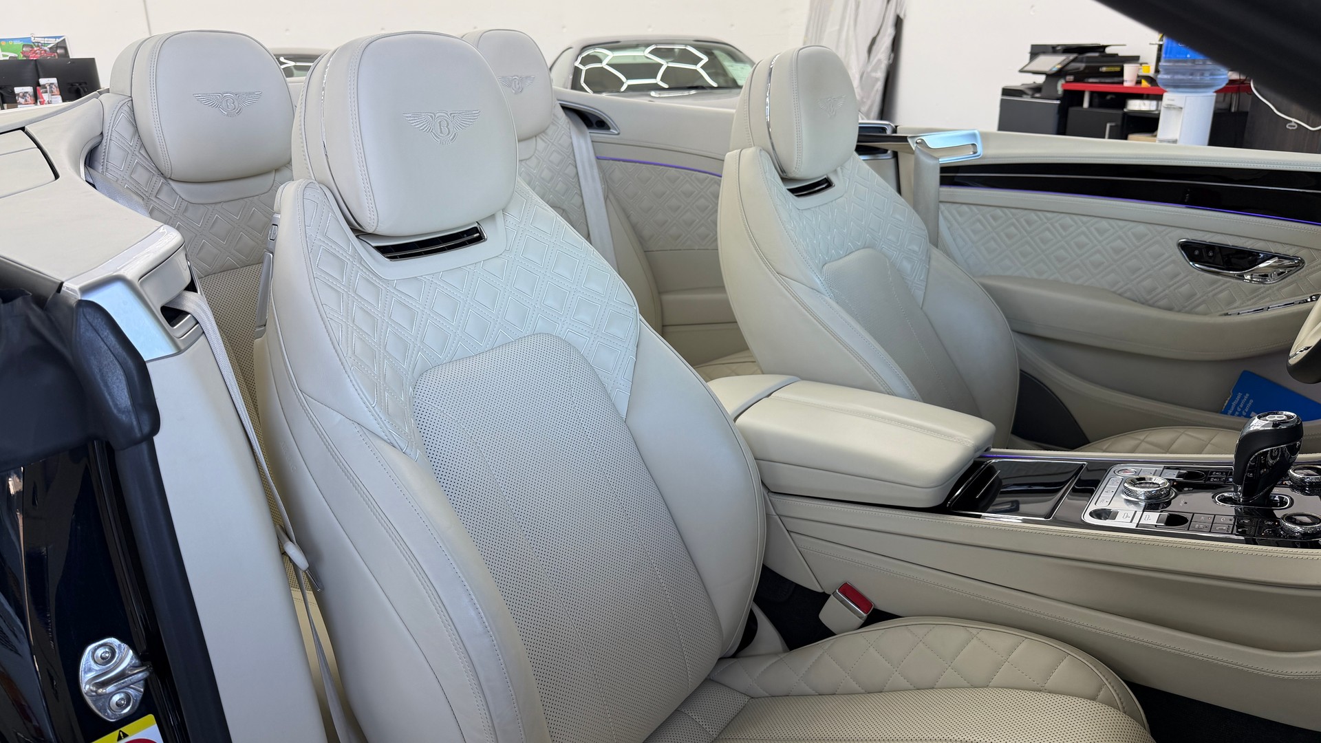 BENTLEY Continental GTC 4.0 V8-image-12