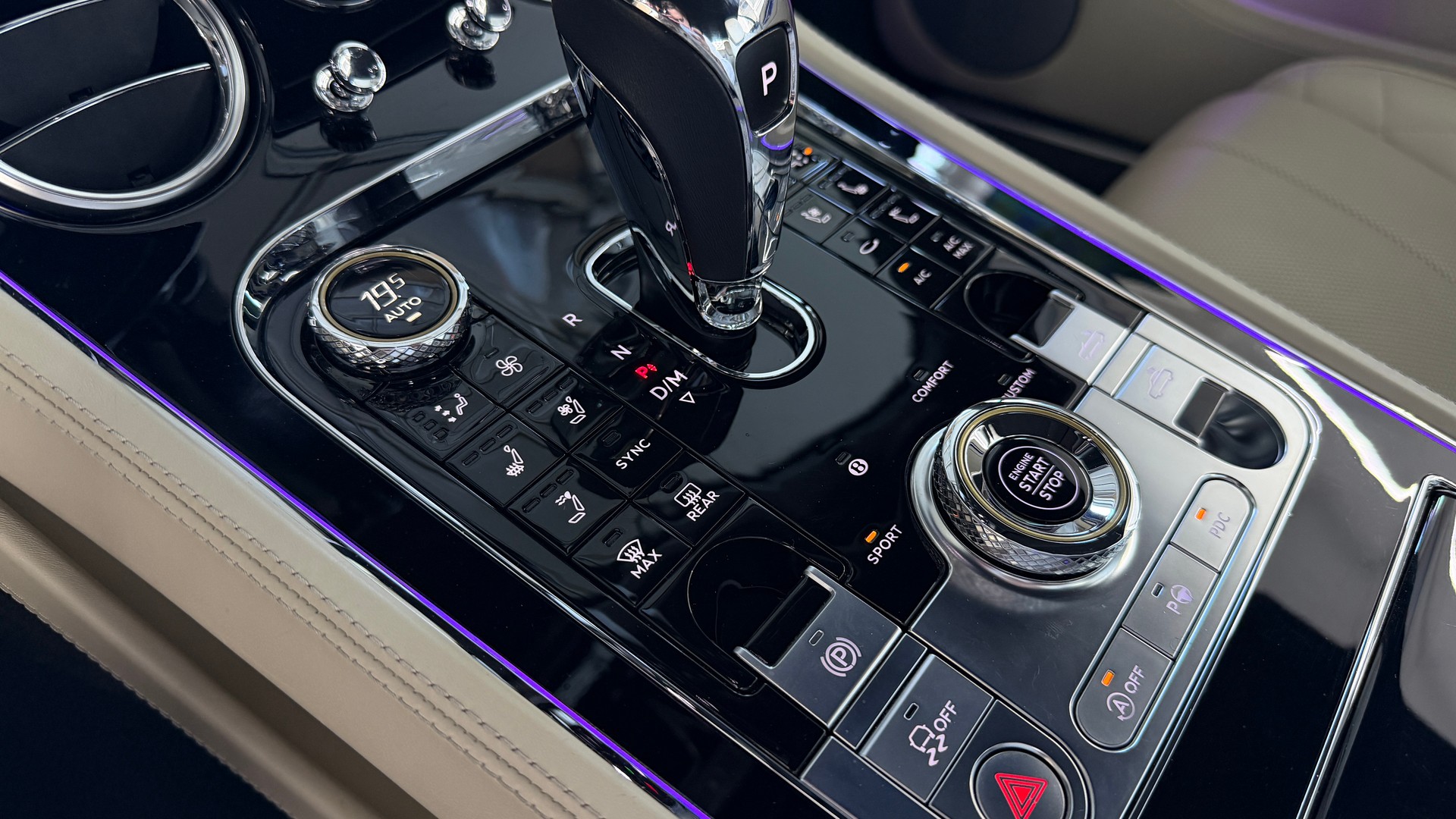 BENTLEY Continental GTC 4.0 V8-image-16
