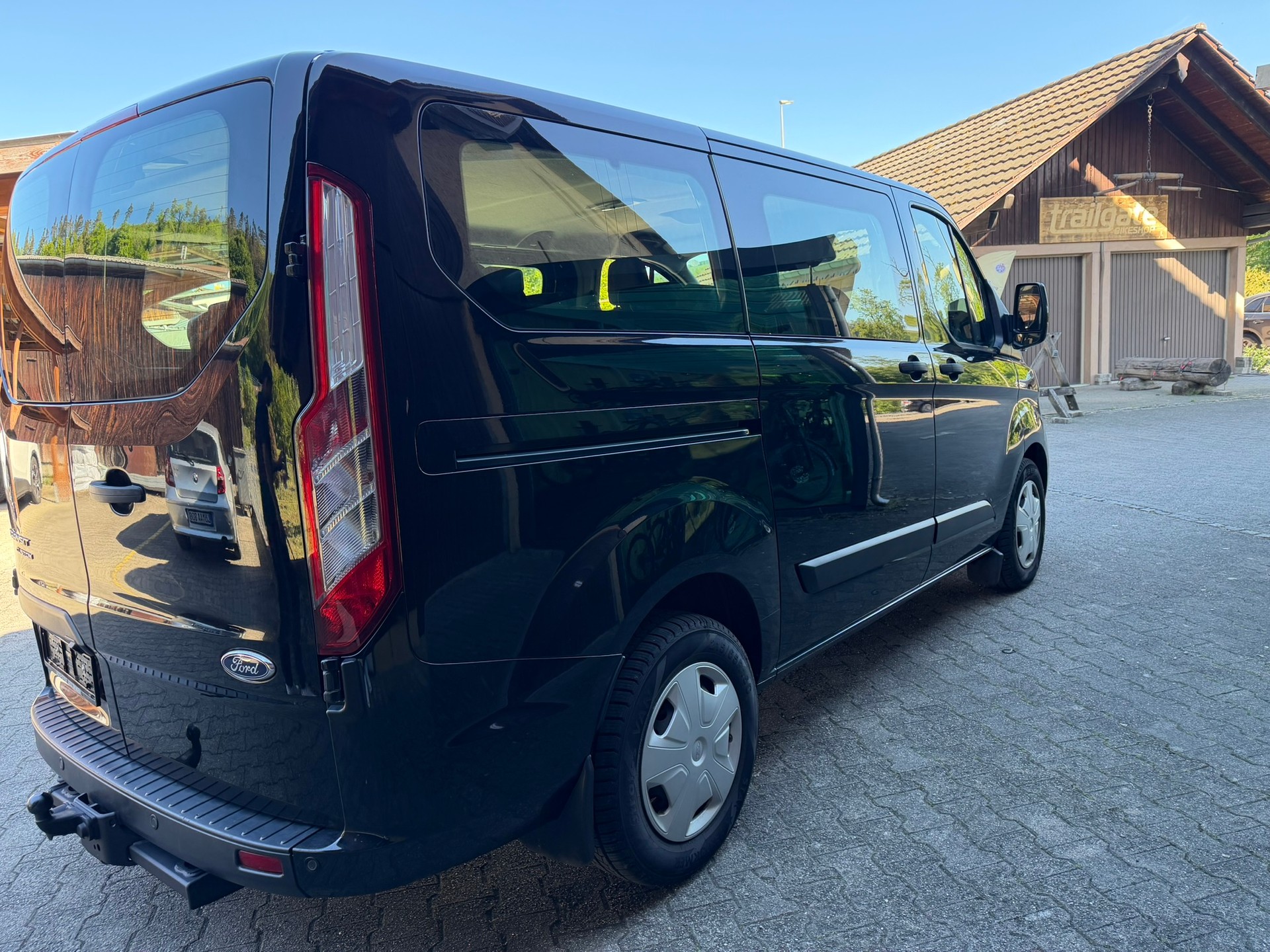 FORD Transit Custom 320 L1H1 Trend A-image-3
