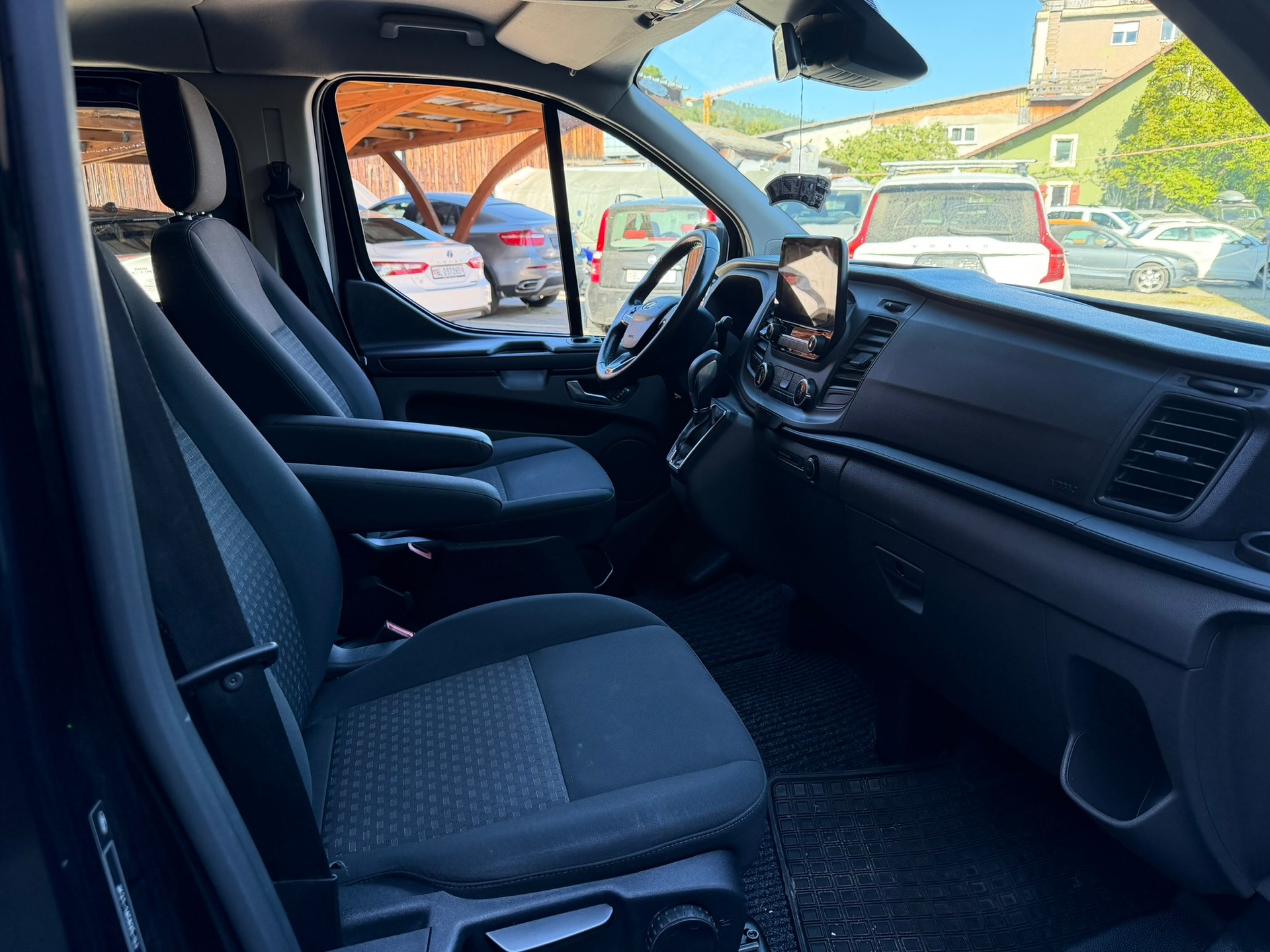 FORD Transit Custom 320 L1H1 Trend A-image-8