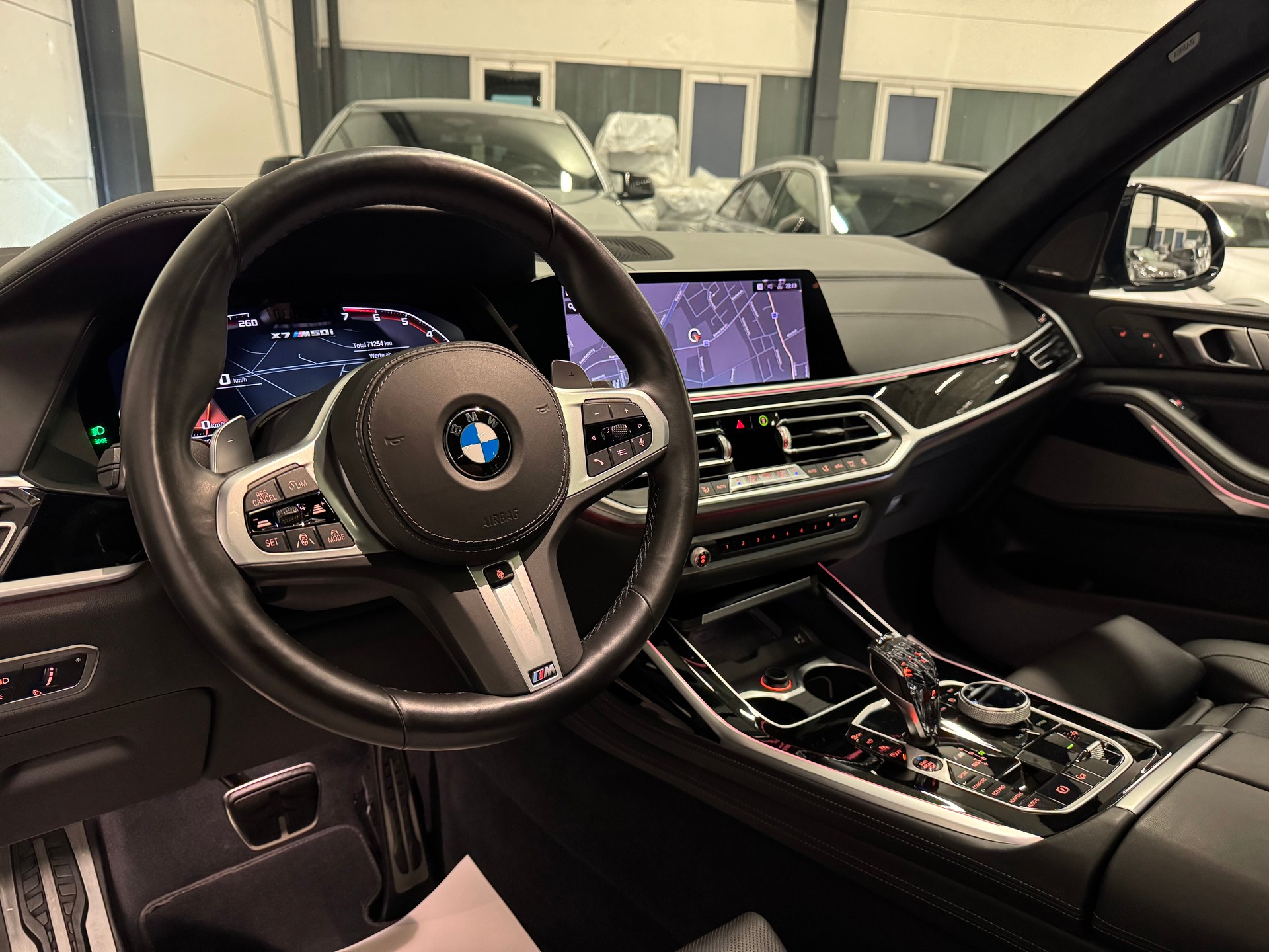 BMW X7 xDrive M50i Steptronic-image-24