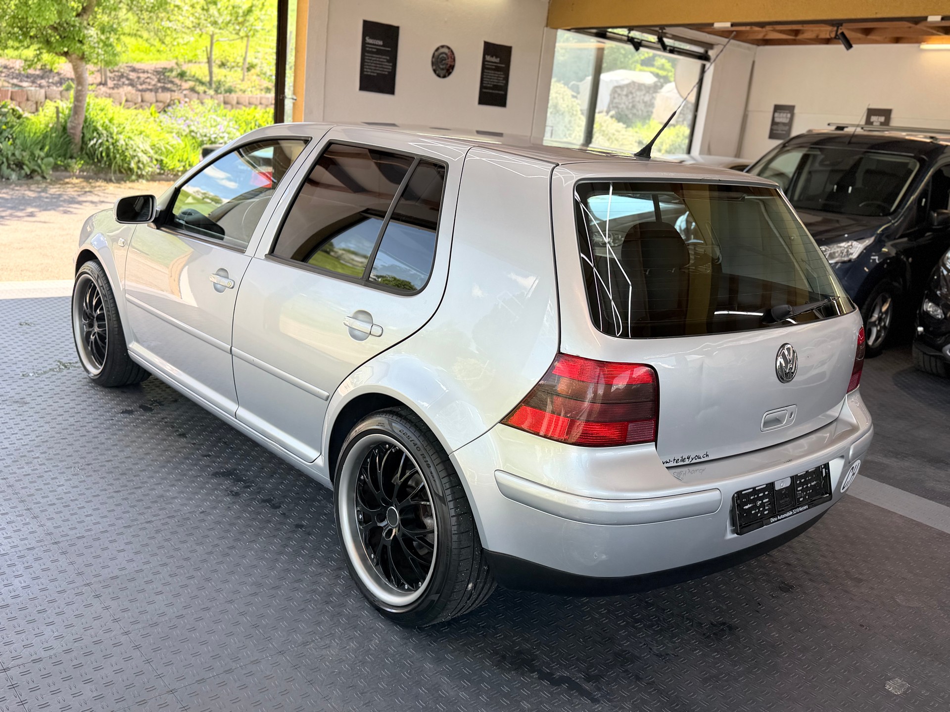 VW Golf 1.8 T GTI-image-5