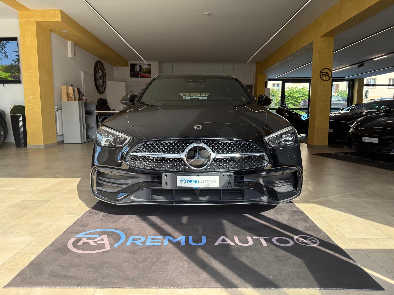 MERCEDES-BENZ C 220 d T AMG Line-image-8