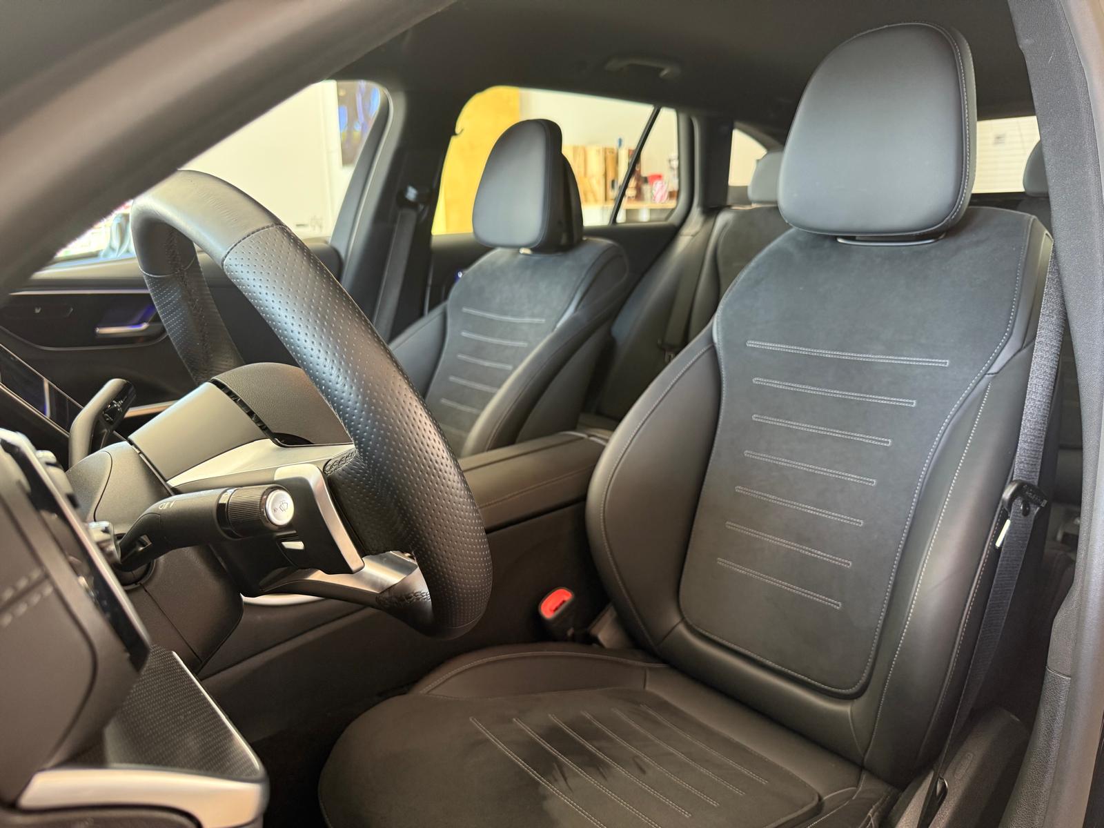 MERCEDES-BENZ C 220 d T AMG Line-image-11
