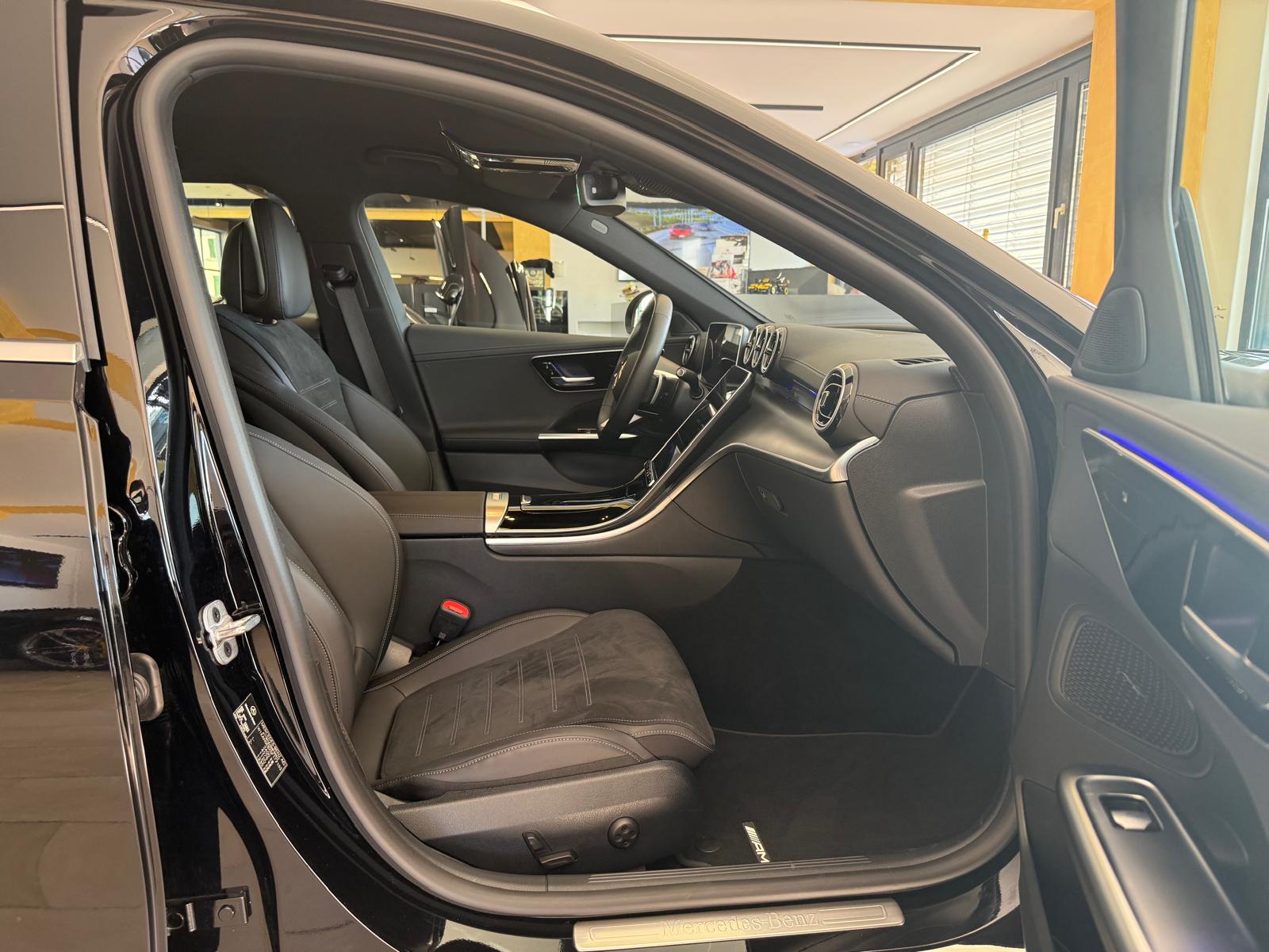 MERCEDES-BENZ C 220 d T AMG Line-image-14
