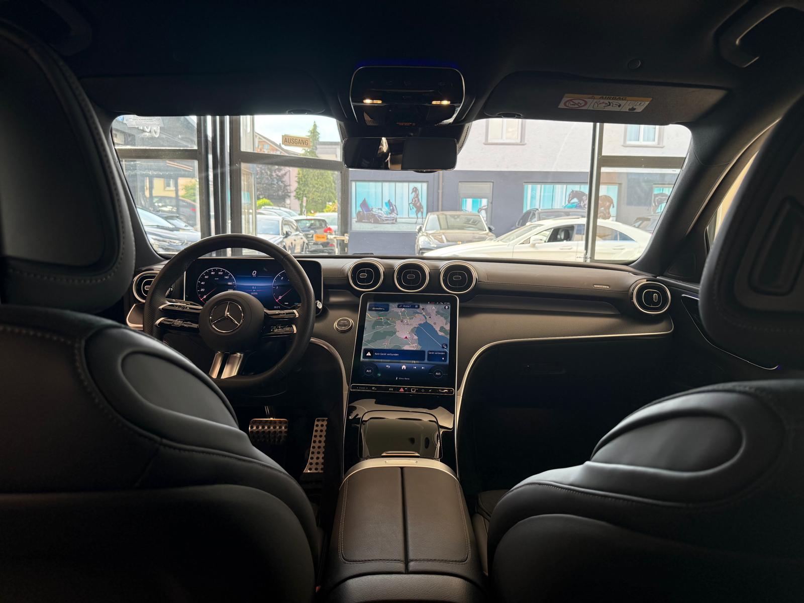 MERCEDES-BENZ C 220 d T AMG Line-image-19