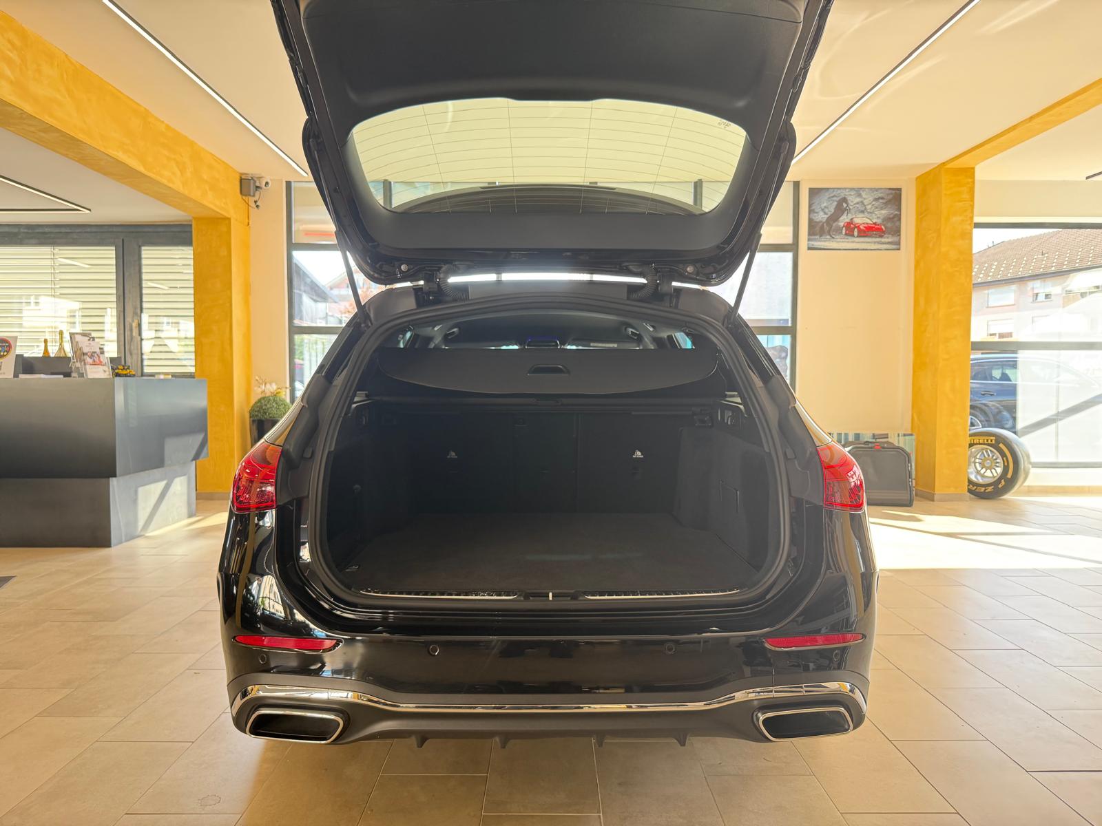 MERCEDES-BENZ C 220 d T AMG Line-image-4