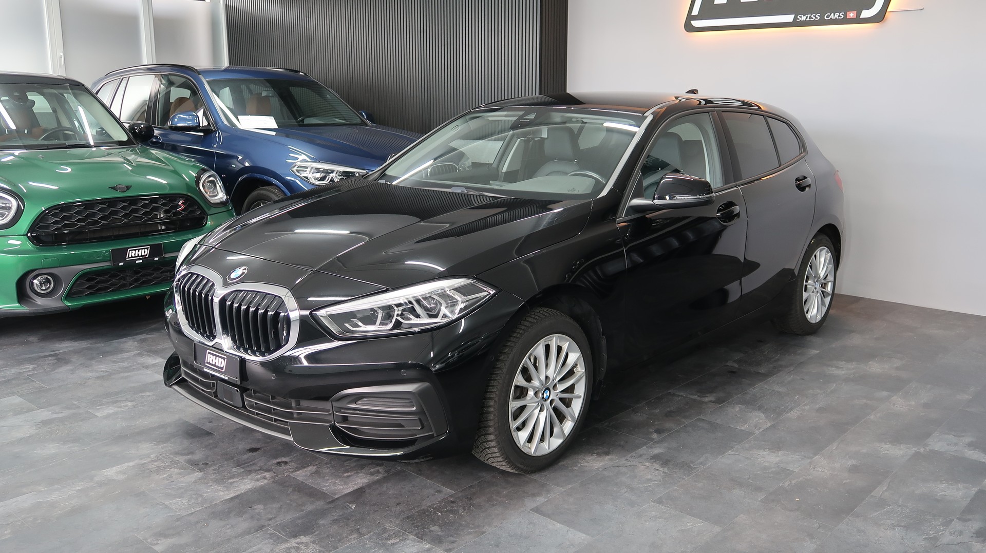 BMW 118i Steptronic / BMW GARANTIE-showroom-element-1
