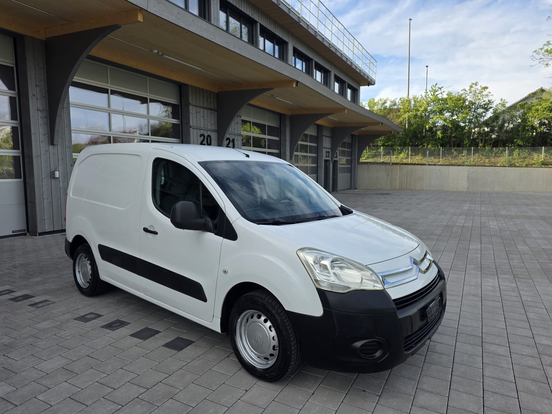 CITROEN Berlingo 1.6i 600-image-2