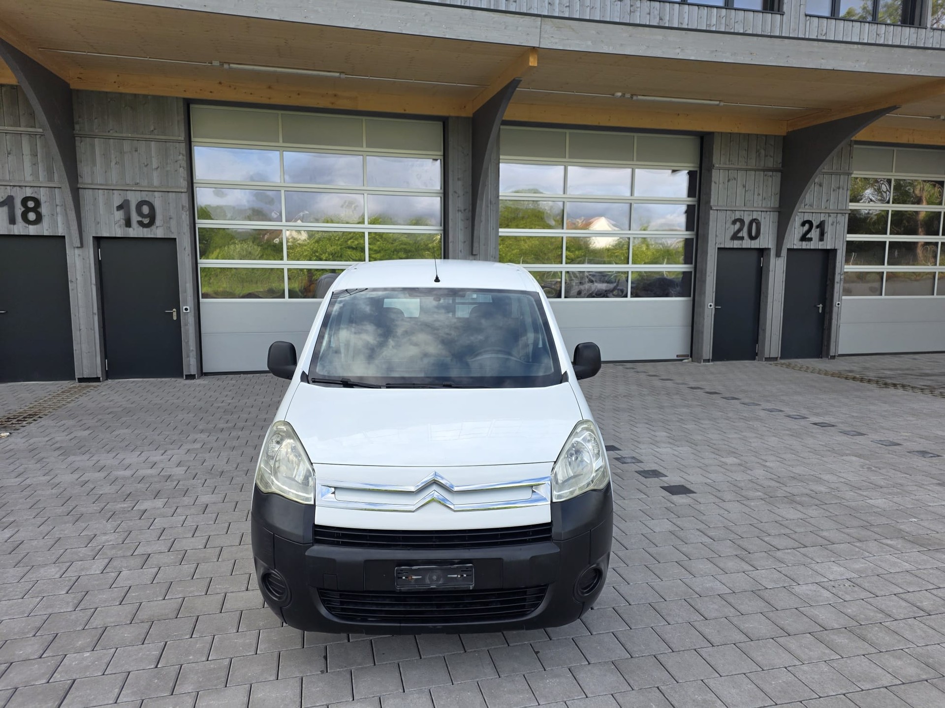 CITROEN Berlingo 1.6i 600-image-0