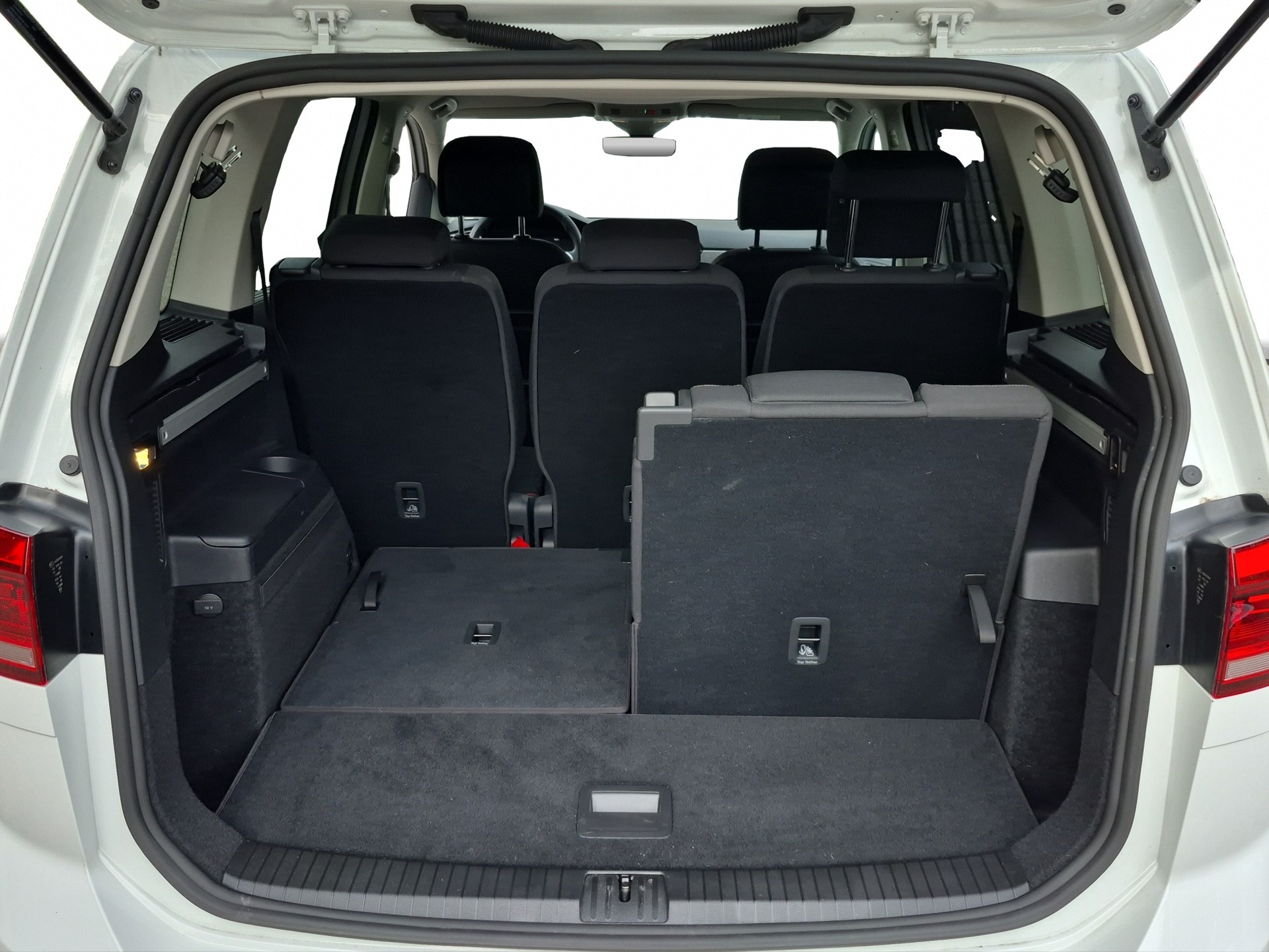 VW Touran 2.0 TDI BlueMotion Technology Comfortline DSG *7-Plätzer, Anhängerkupplung*-image-12