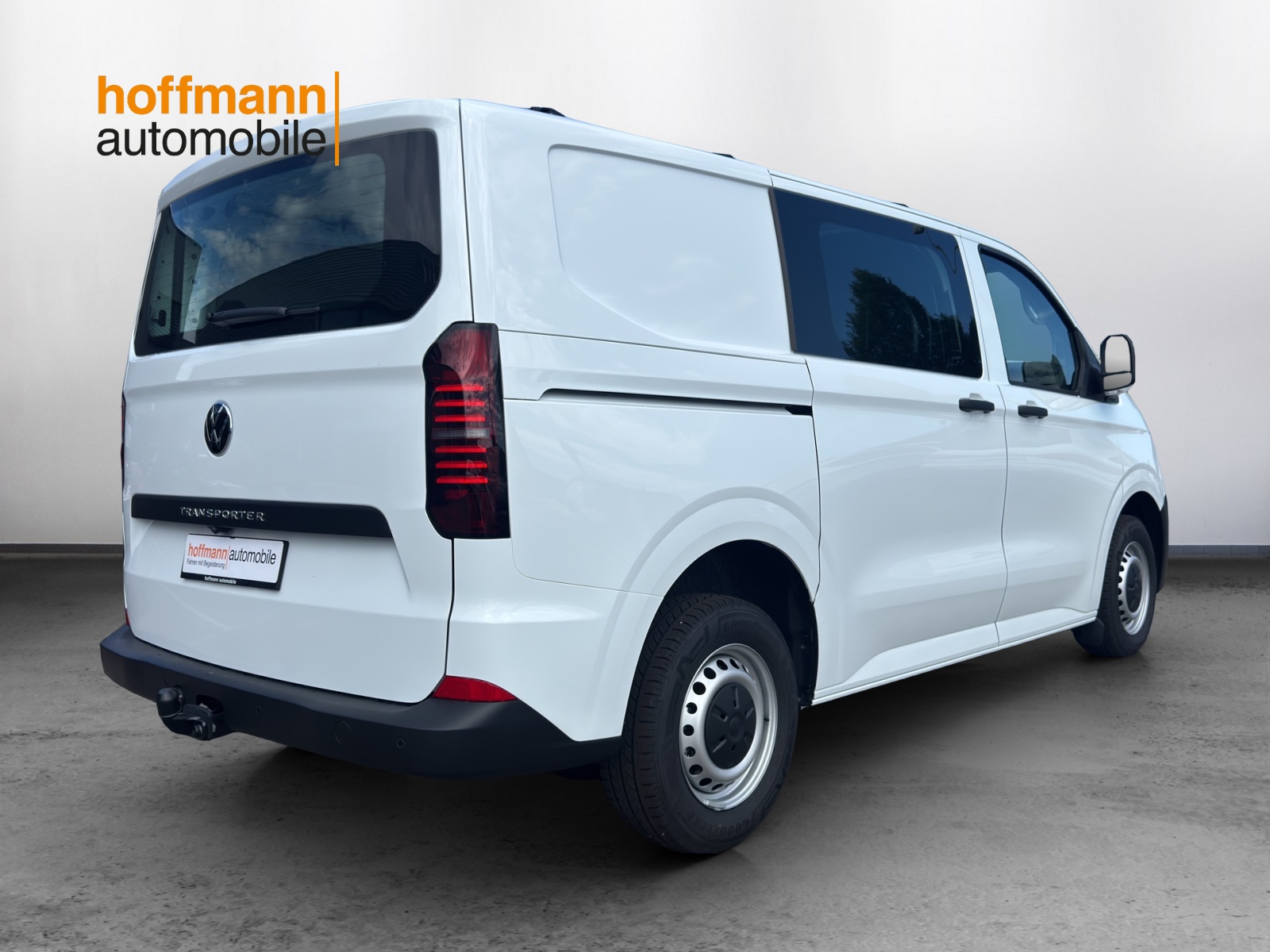 VW Transporter 2.0 TDI Automat-showroom-element-3