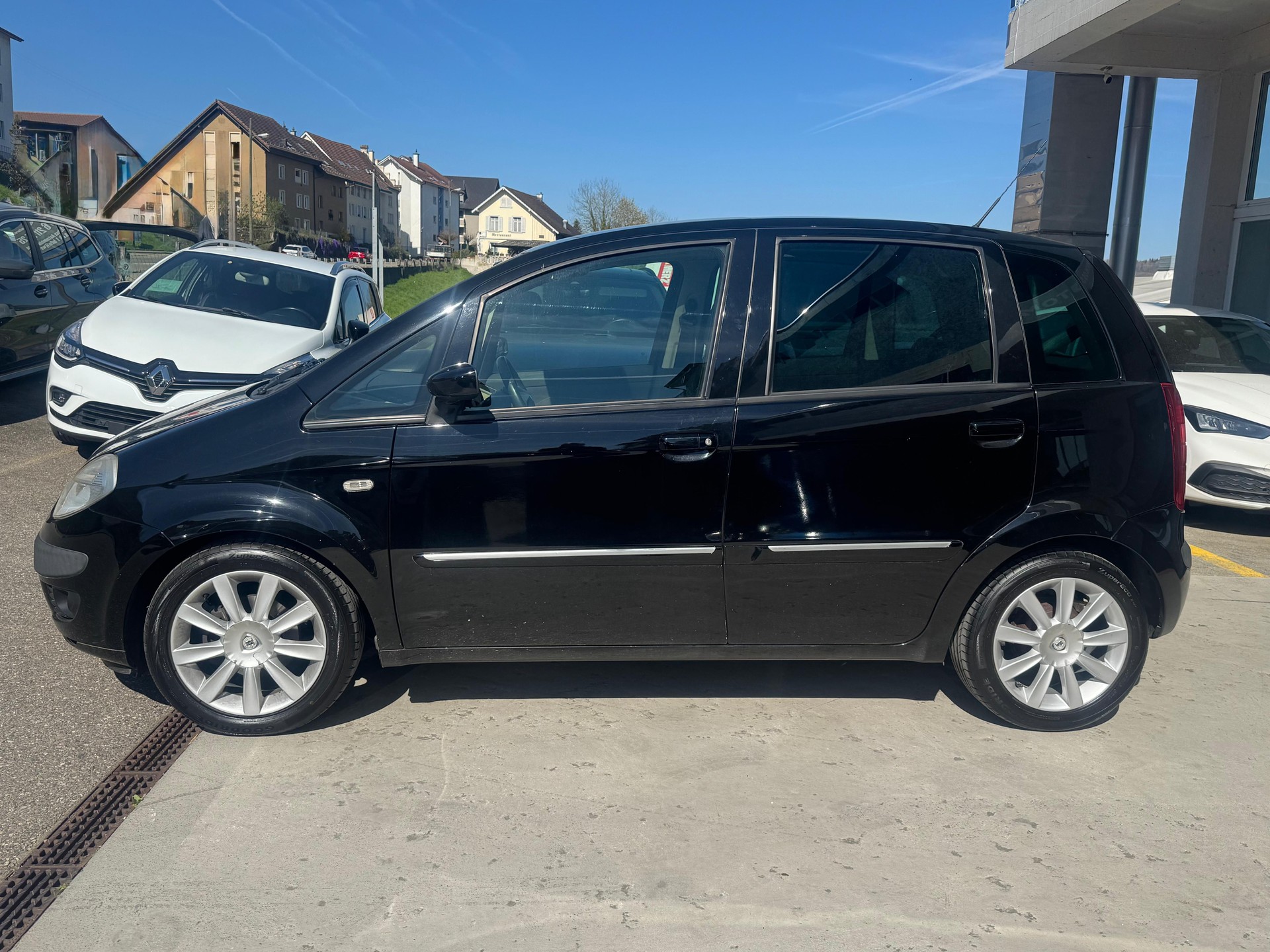 LANCIA Musa 1.4 16V Platino-showroom-element-1
