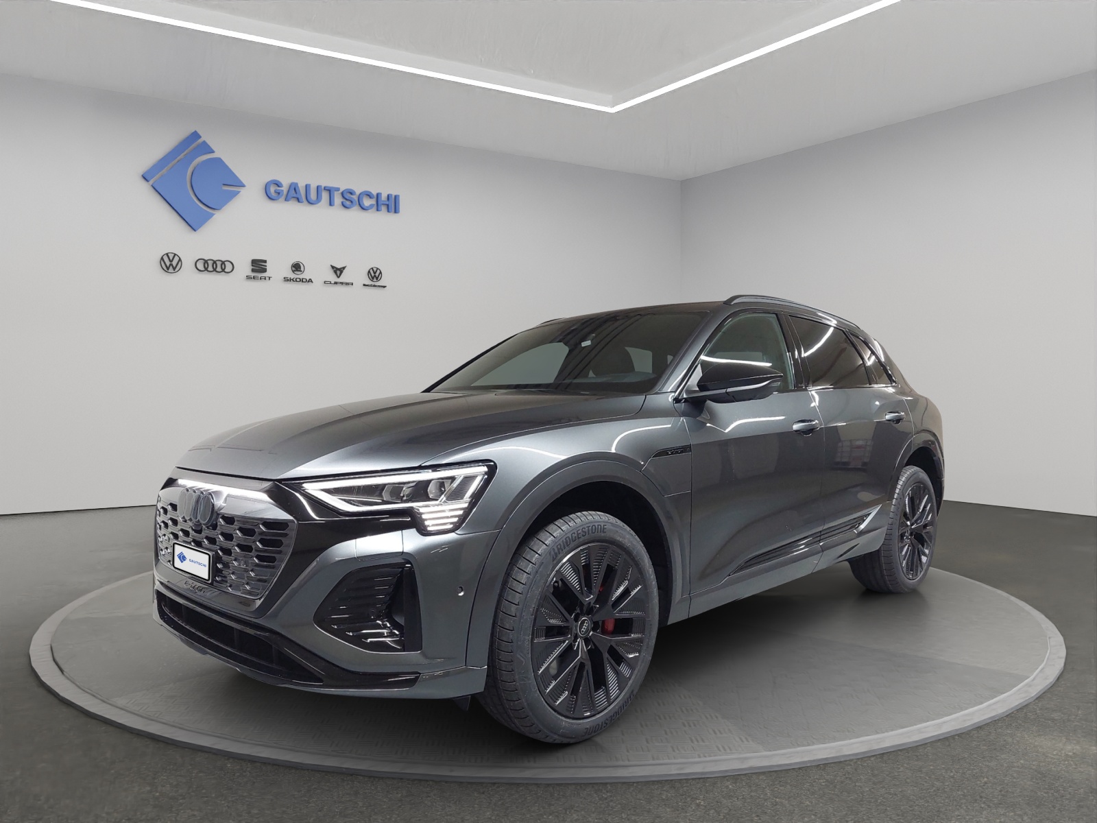 AUDI Q8 50 e-tron Black Edition quattro-image-0
