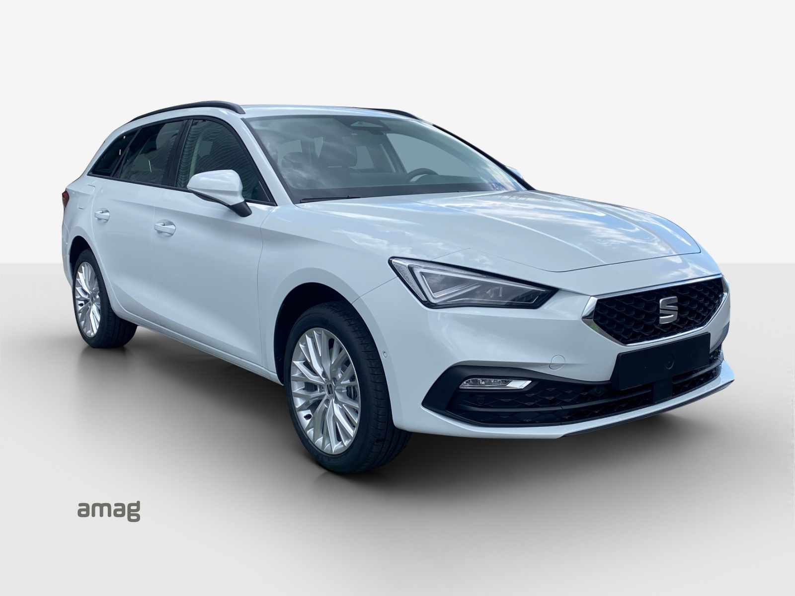 SEAT Leon ST 1.5 eHybrid pHEV DSG FR-image-5
