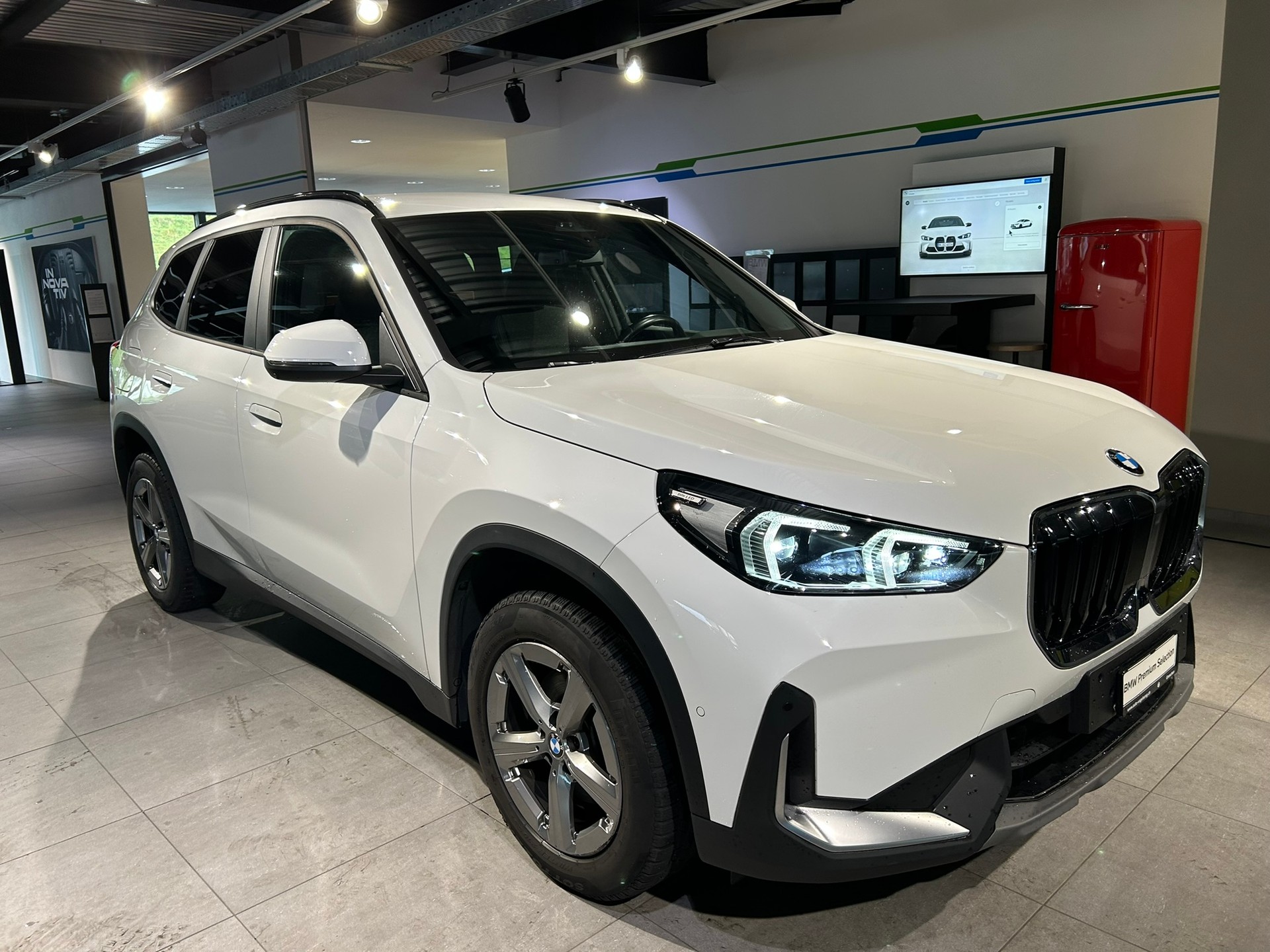 BMW X1 sDrive 18i-image-3