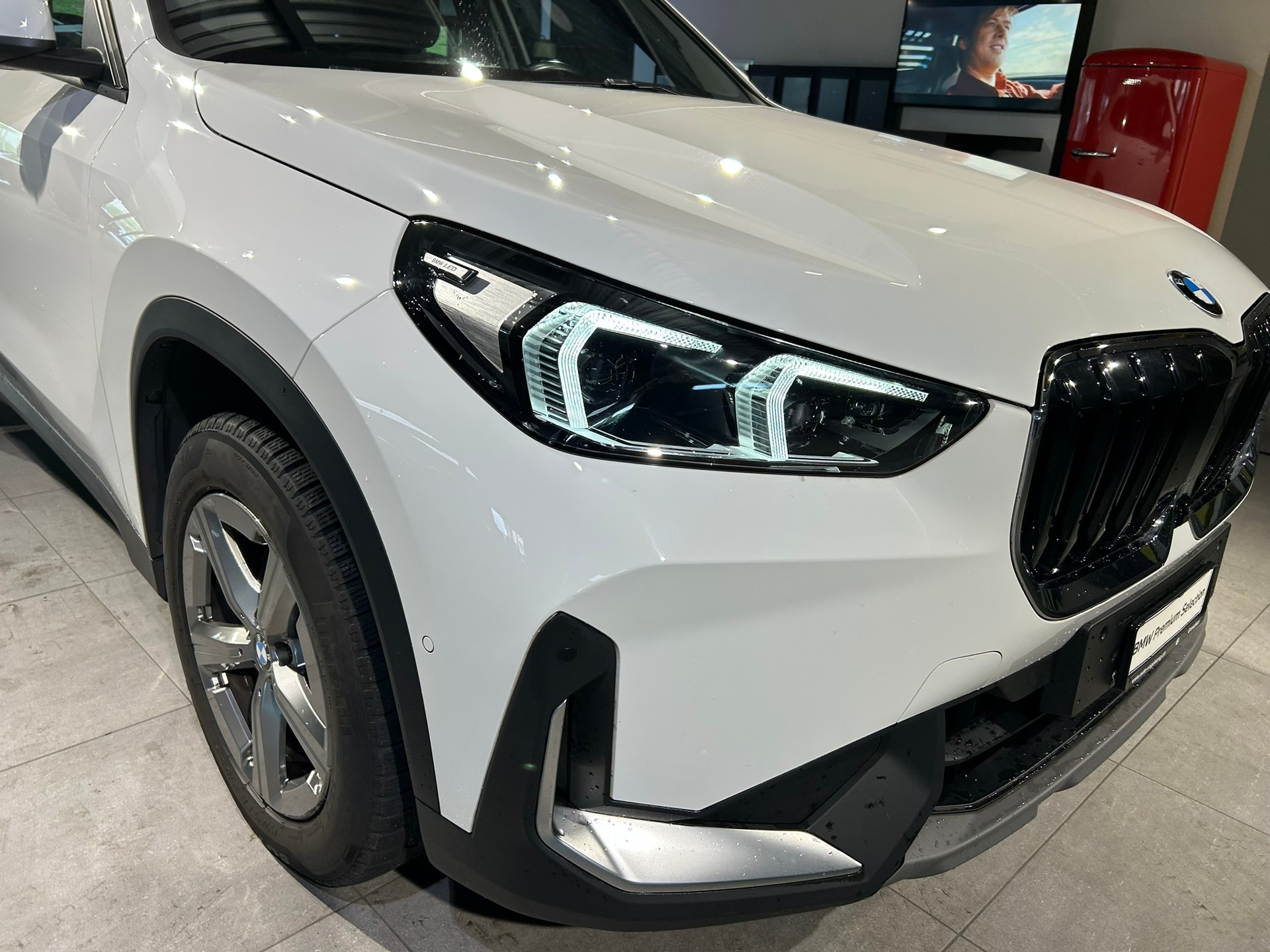 BMW X1 sDrive 18i-image-14