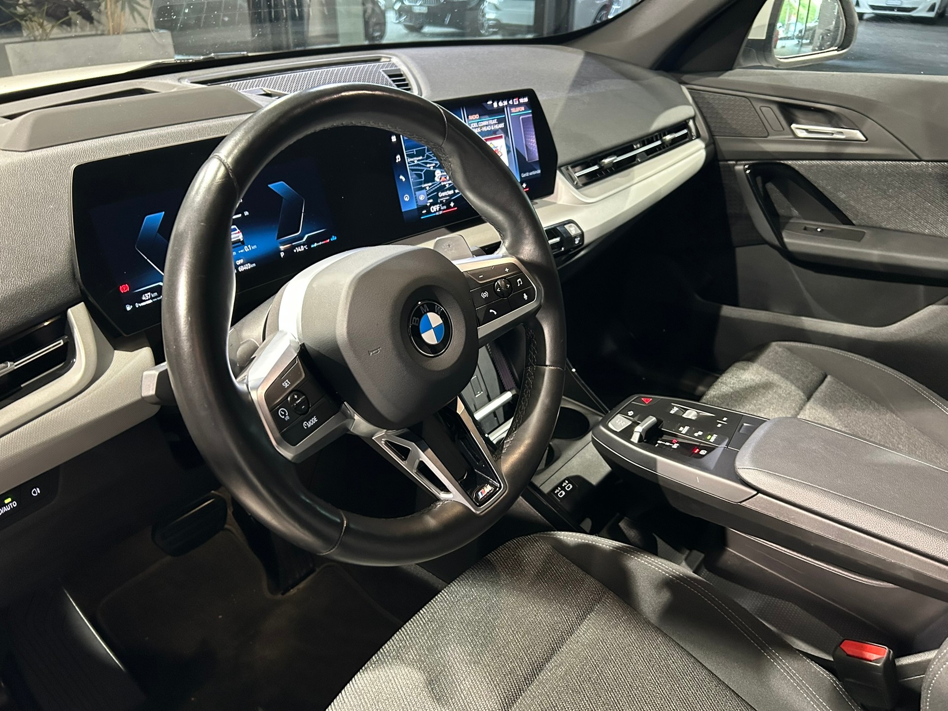 BMW X1 sDrive 18i-image-27