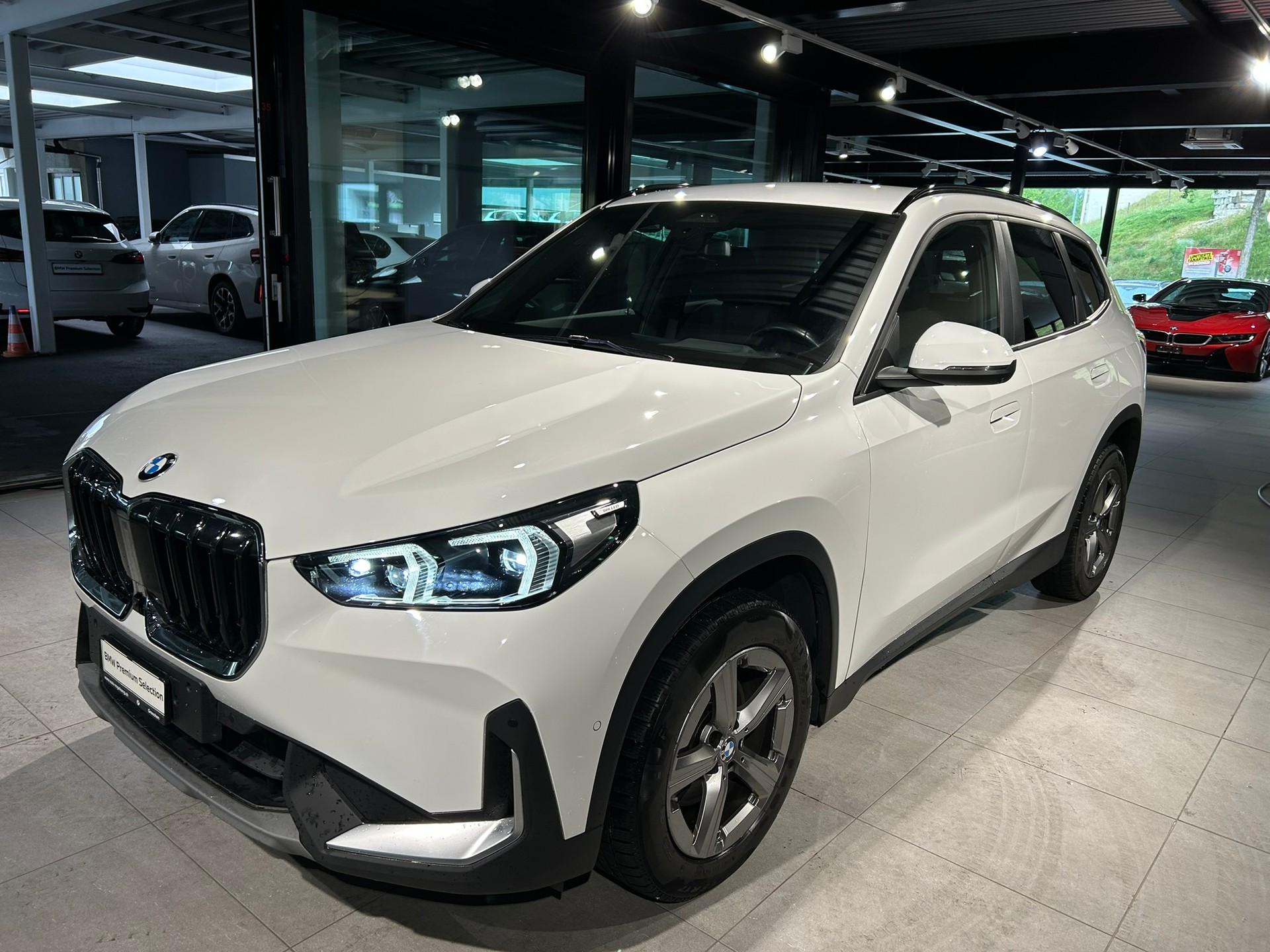 BMW X1 sDrive 18i-image-0