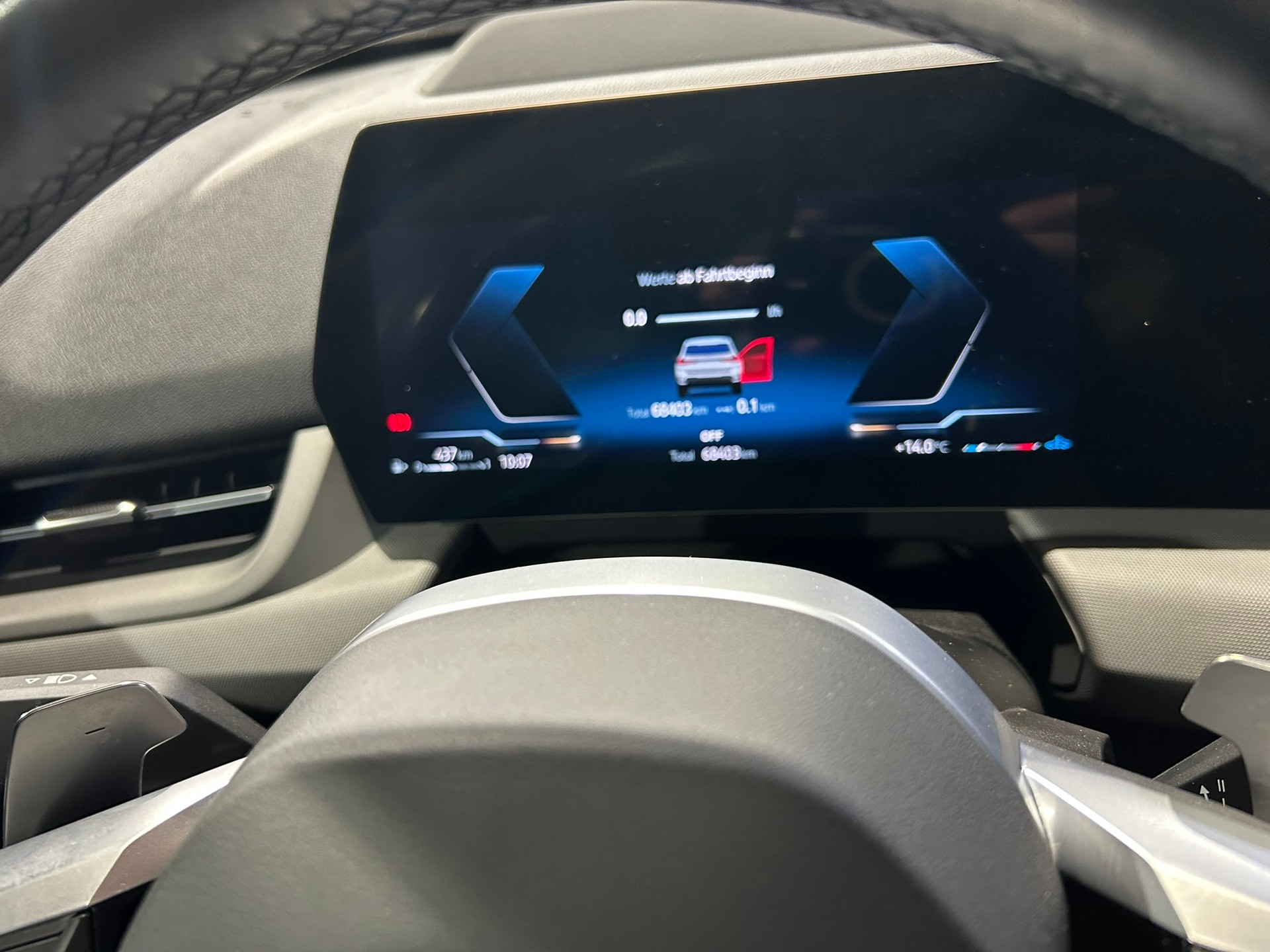 BMW X1 sDrive 18i-image-22