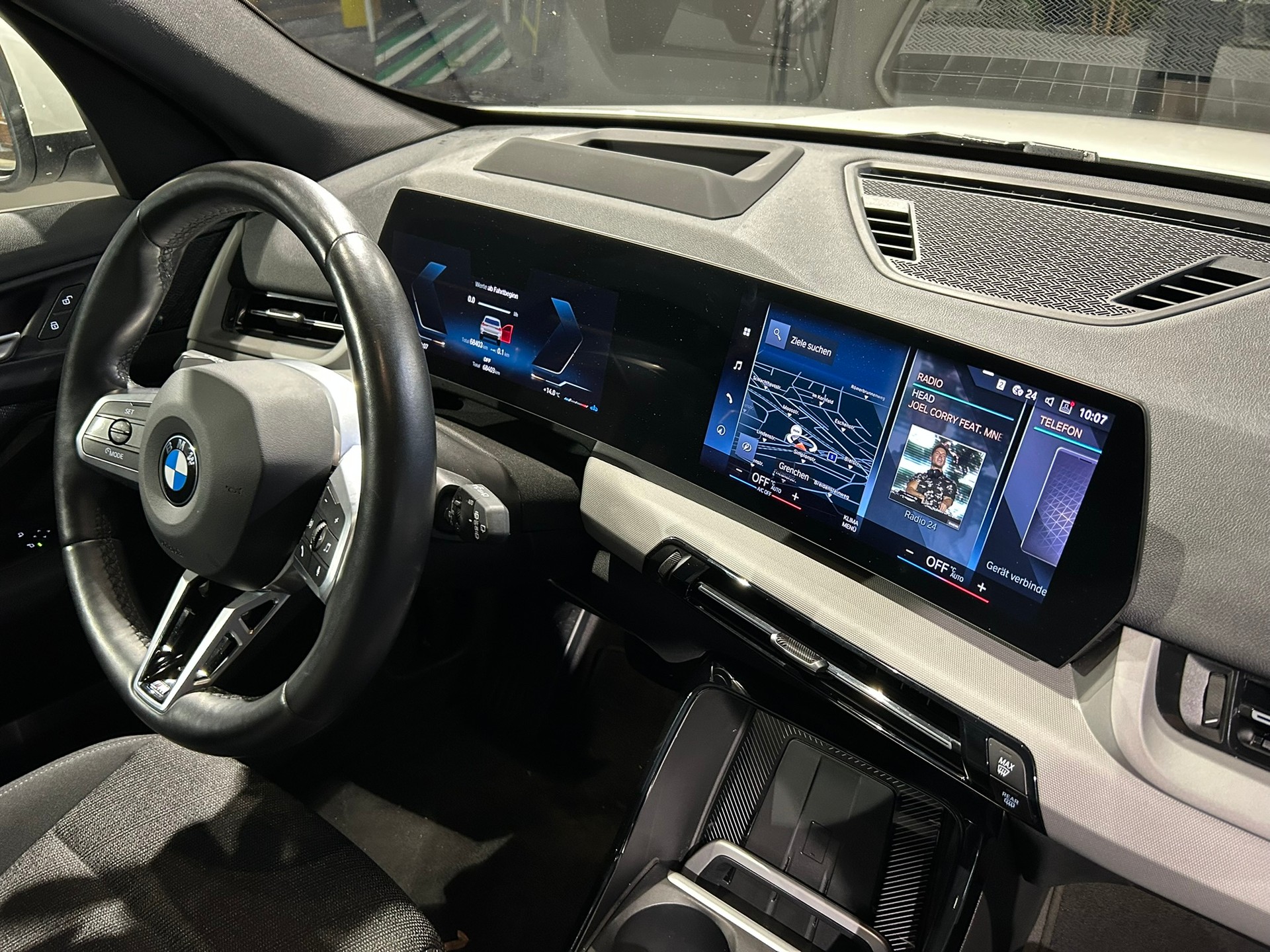 BMW X1 sDrive 18i-image-20