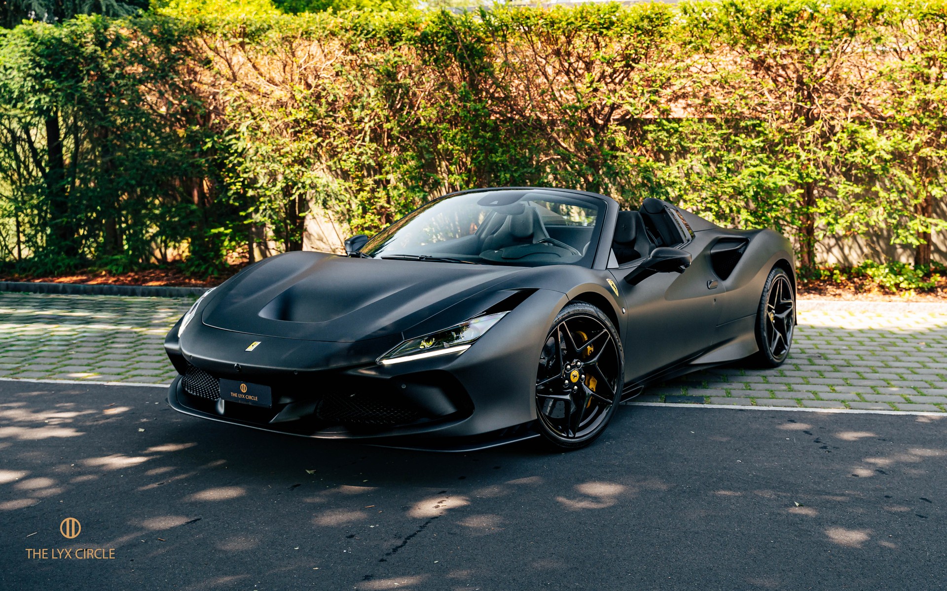 FERRARI F8 Spider-image-3