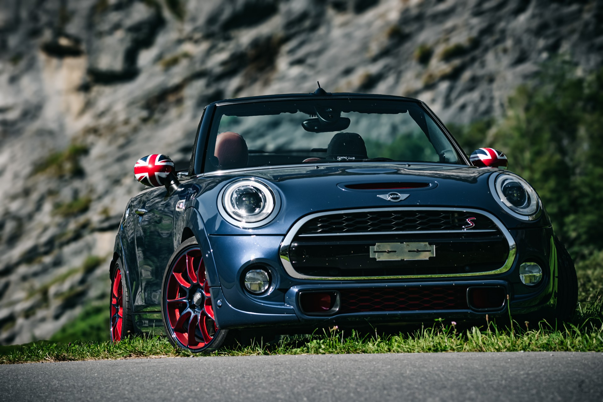 MINI 2.0i Cooper S / UB John Cooper Works-image-0