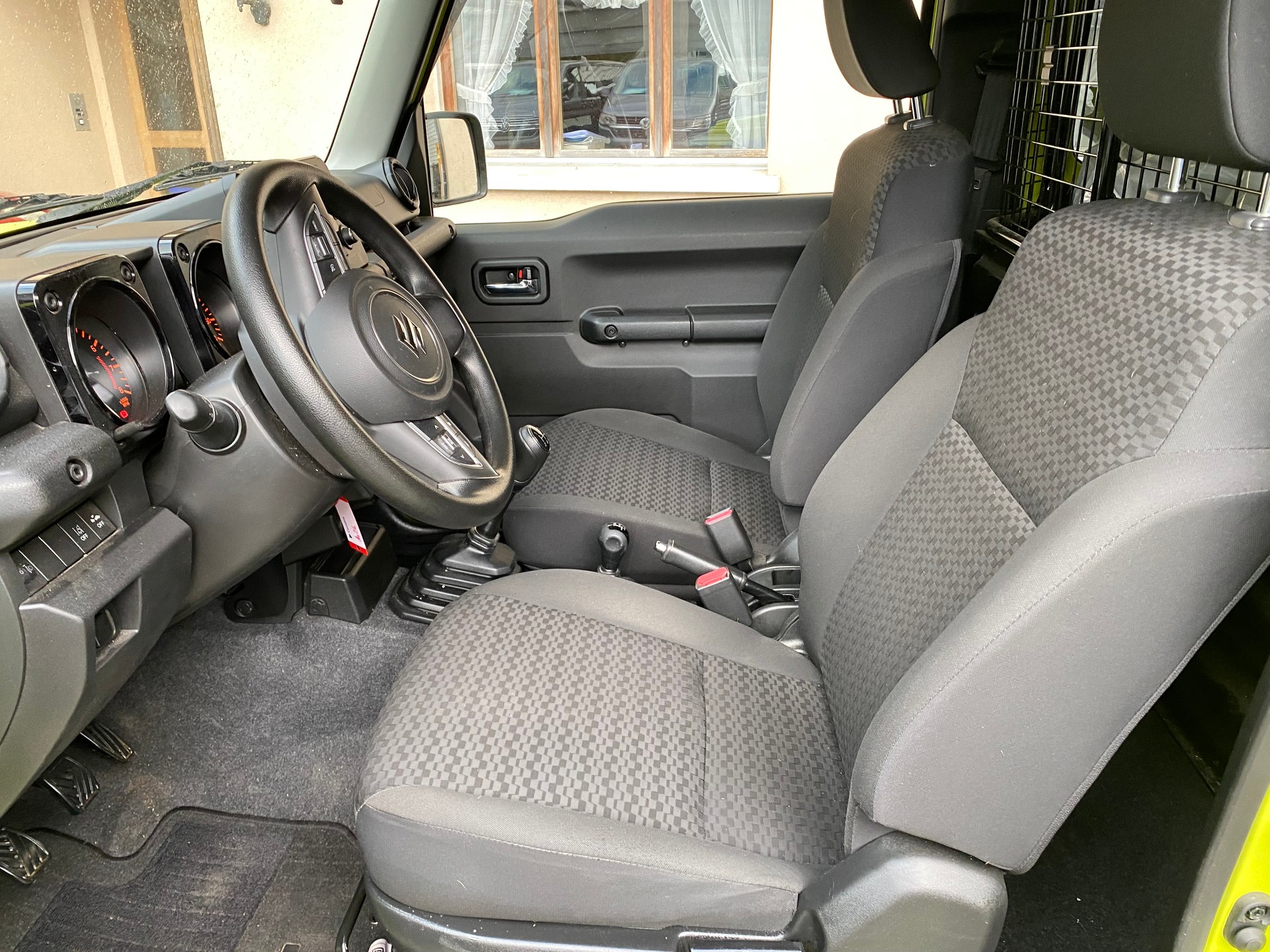 SUZUKI Jimny 1.5 Compact+ 4x4-image-2