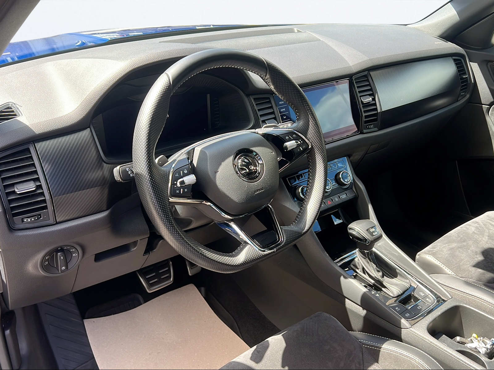 SKODA Kodiaq 2.0 TSI 4x4 Sport Line-image-10