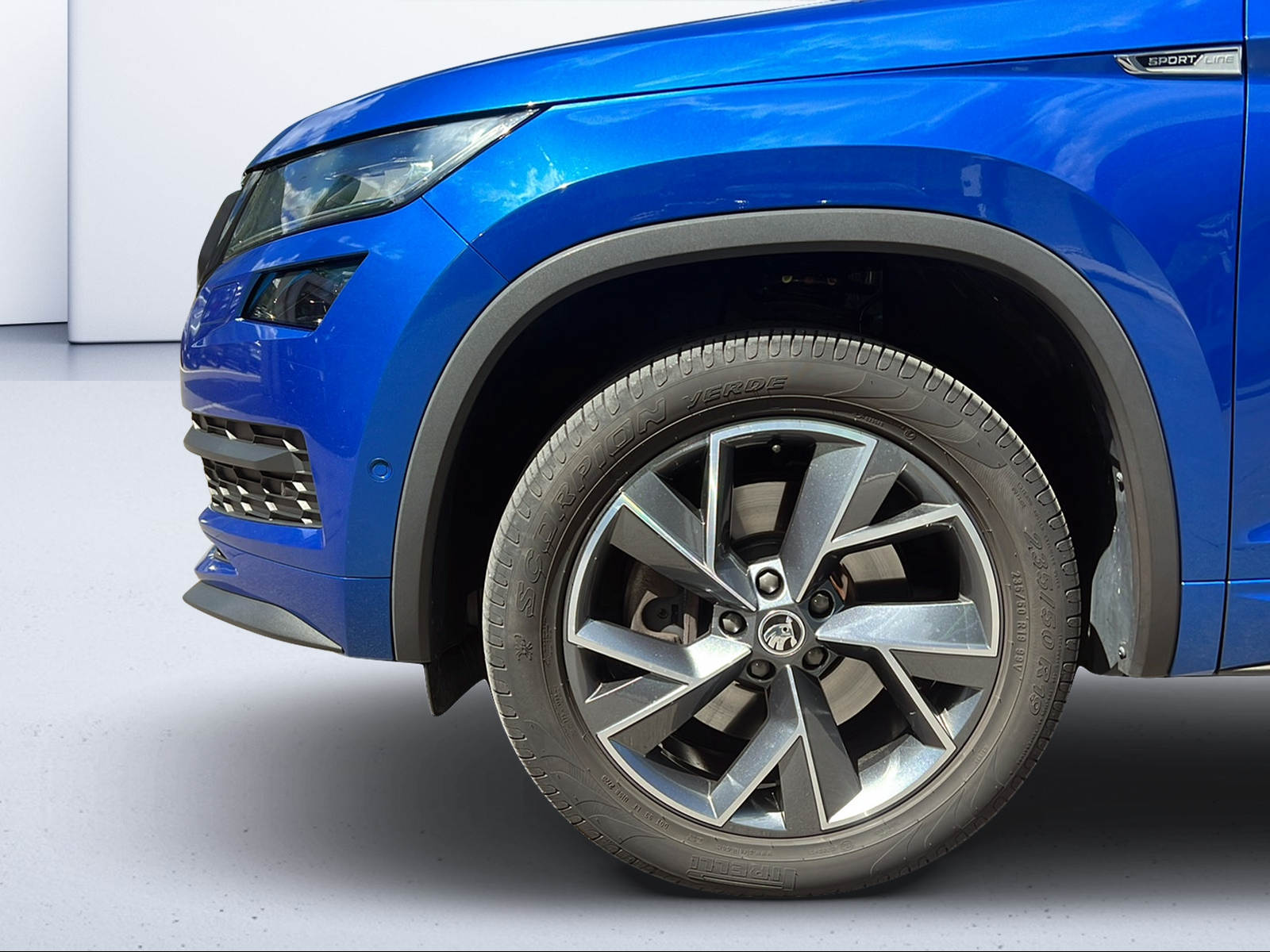 SKODA Kodiaq 2.0 TSI 4x4 Sport Line-image-14