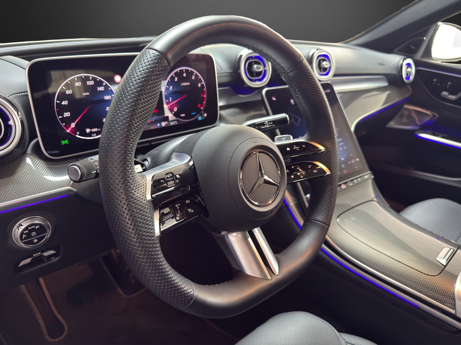 MERCEDES-BENZ C 200 4 Matic-image-13