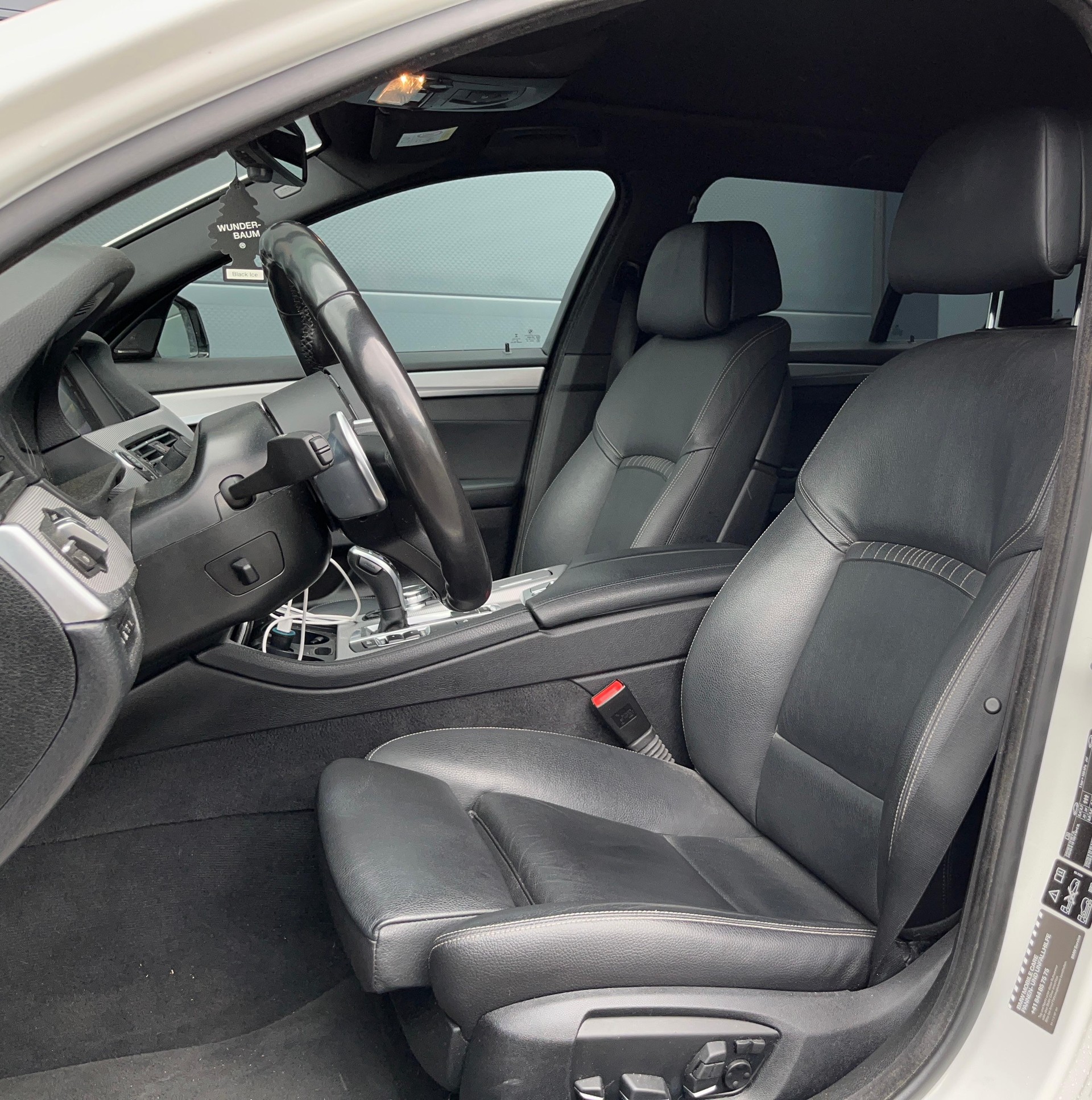 BMW M550d Touring xDrive Steptronic-image-11