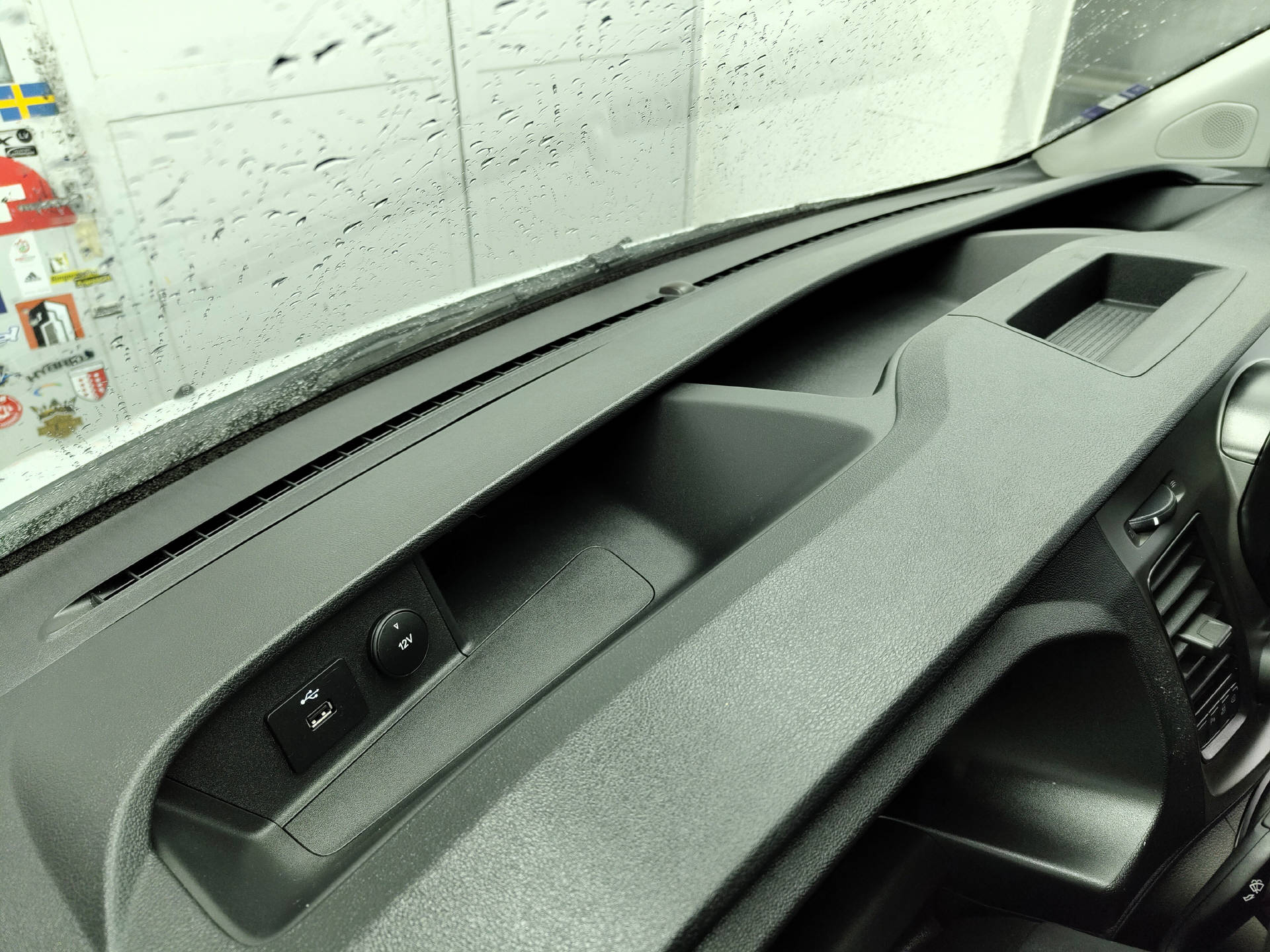 FORD Transit Custom Van 320 L2 2.0 TDCi 130 Trend-image-11