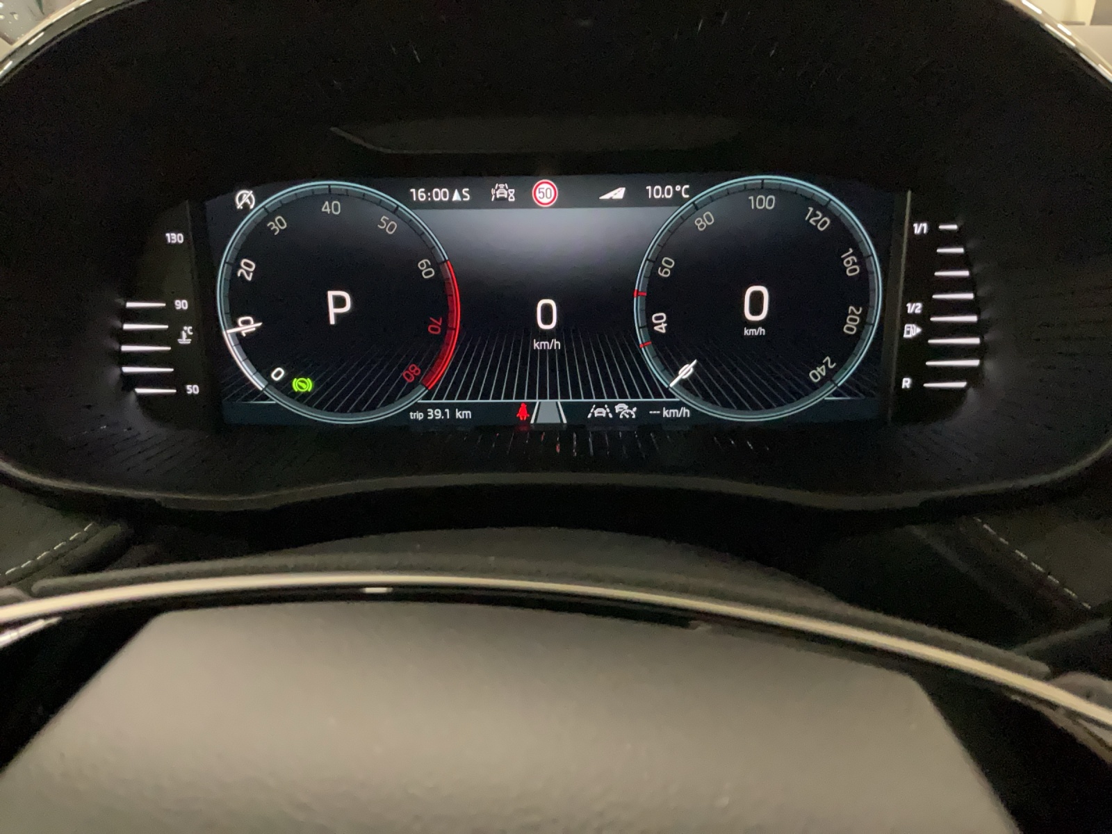 SKODA Fabia 1.0 TSI Dynamic DSG-image-11