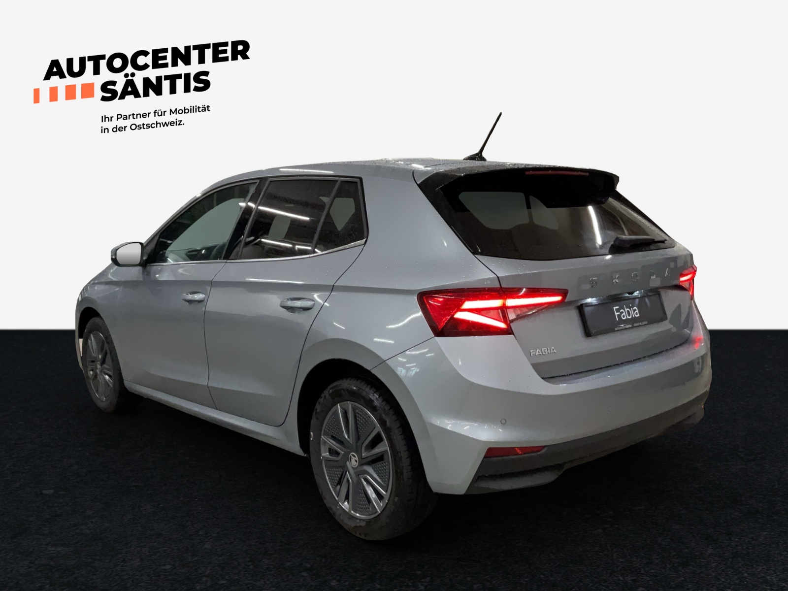 SKODA Fabia 1.0 TSI Dynamic DSG-showroom-element-3