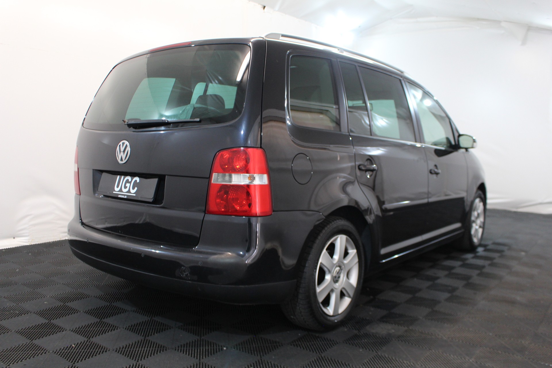 VW Touran 2.0 TDI DPF 140 Highline-image-5