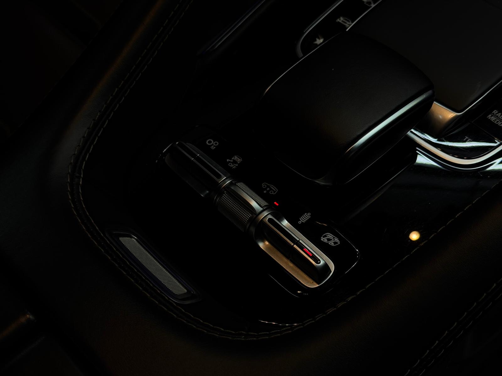 MERCEDES-BENZ GLE 63 S AMG Limited All Black Performance 720PS 4Matic+ 9G-Speedshift Vollausstattung-image-15