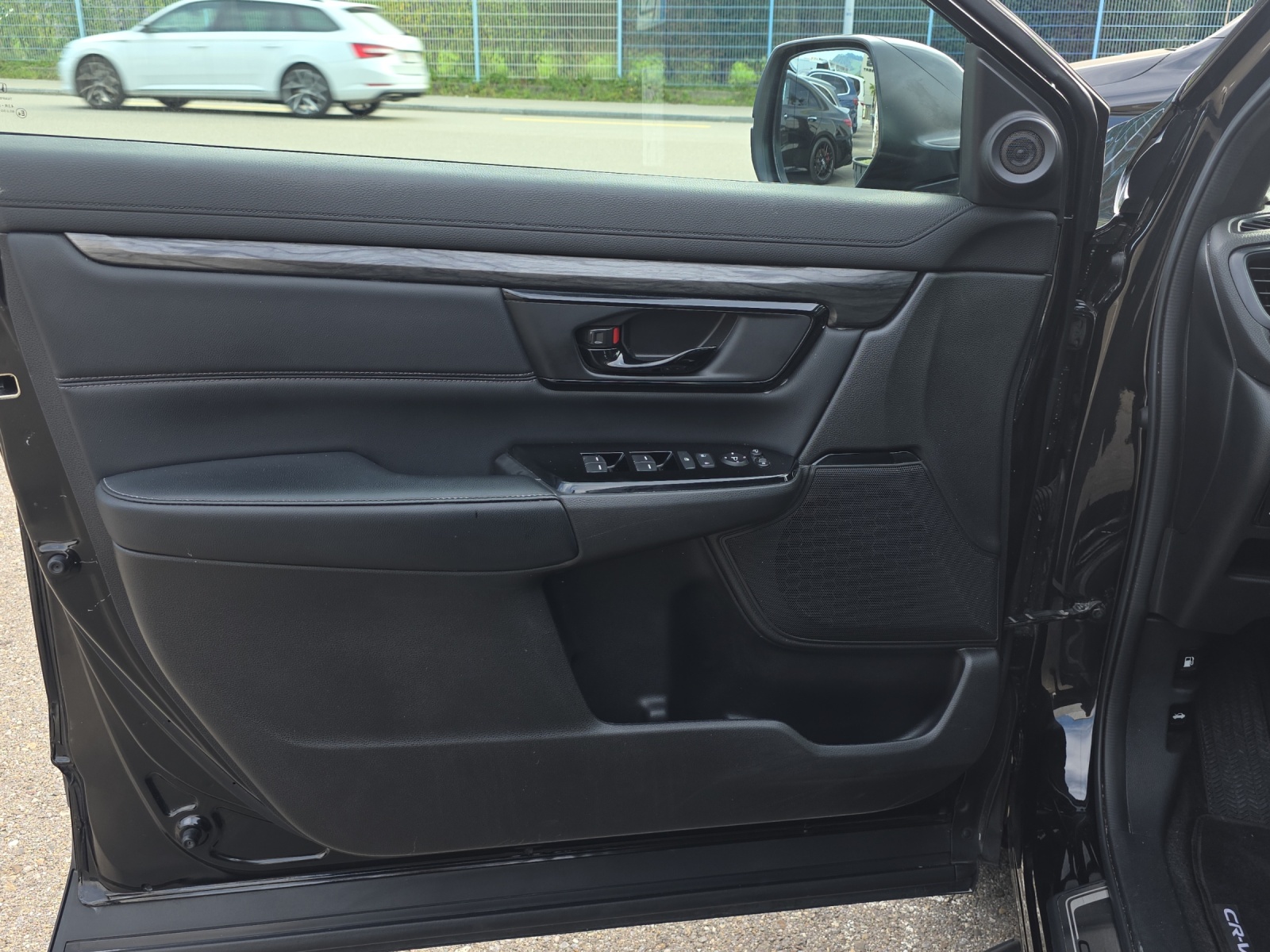 HONDA CR-V 2.0i MMD Hybrid Sport Line 4WD Automatic-image-11
